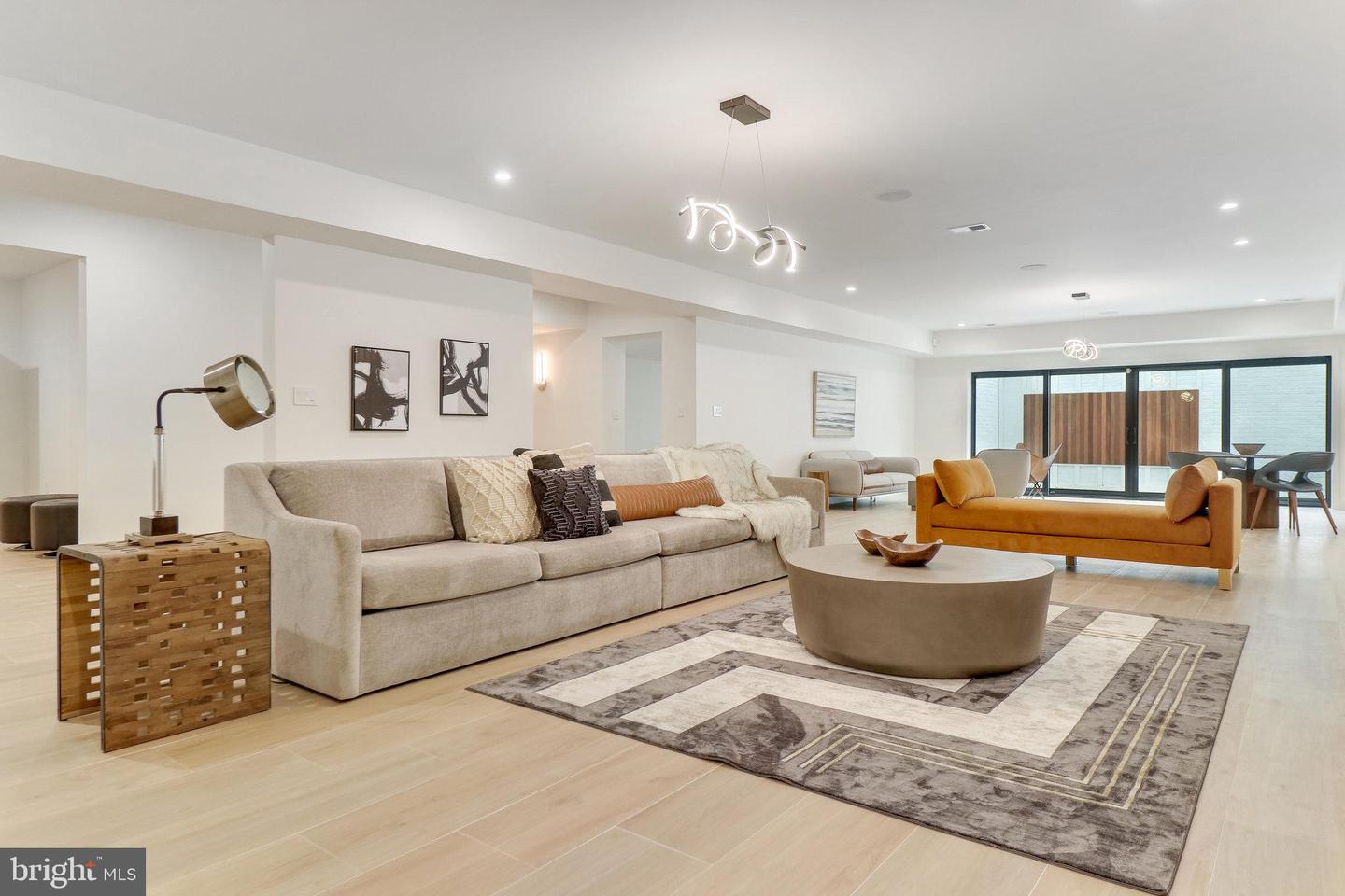 7816 GEORGETOWN PIKE, MCLEAN, Virginia 22102, 7 Bedrooms Bedrooms, ,6 BathroomsBathrooms,Residential,For sale,7816 GEORGETOWN PIKE,VAFX2276264 MLS # VAFX2276264 7816 GEORGETOWN PIKE, MCLEAN, Virginia 22102, 7 Bedrooms Bedrooms, ,6 BathroomsBathrooms,Residential,For sale,7816 GEORGETOWN PIKE,VAFX2276264 MLS # VAFX2276264