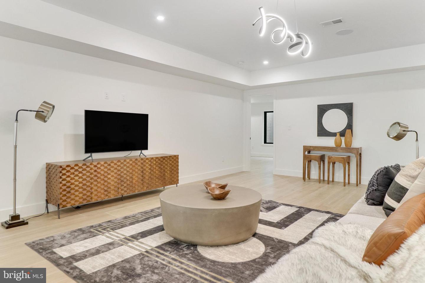 7816 GEORGETOWN PIKE, MCLEAN, Virginia 22102, 7 Bedrooms Bedrooms, ,6 BathroomsBathrooms,Residential,For sale,7816 GEORGETOWN PIKE,VAFX2276264 MLS # VAFX2276264 7816 GEORGETOWN PIKE, MCLEAN, Virginia 22102, 7 Bedrooms Bedrooms, ,6 BathroomsBathrooms,Residential,For sale,7816 GEORGETOWN PIKE,VAFX2276264 MLS # VAFX2276264