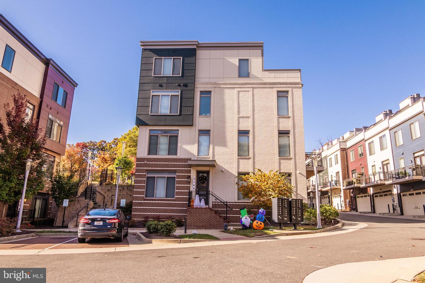5138 CARTERS LN, ALEXANDRIA, Virginia 22311, 3 Bedrooms Bedrooms, ,3 BathroomsBathrooms,Residential,For sale,5138 CARTERS LN,VAAX2051146 MLS # VAAX2051146