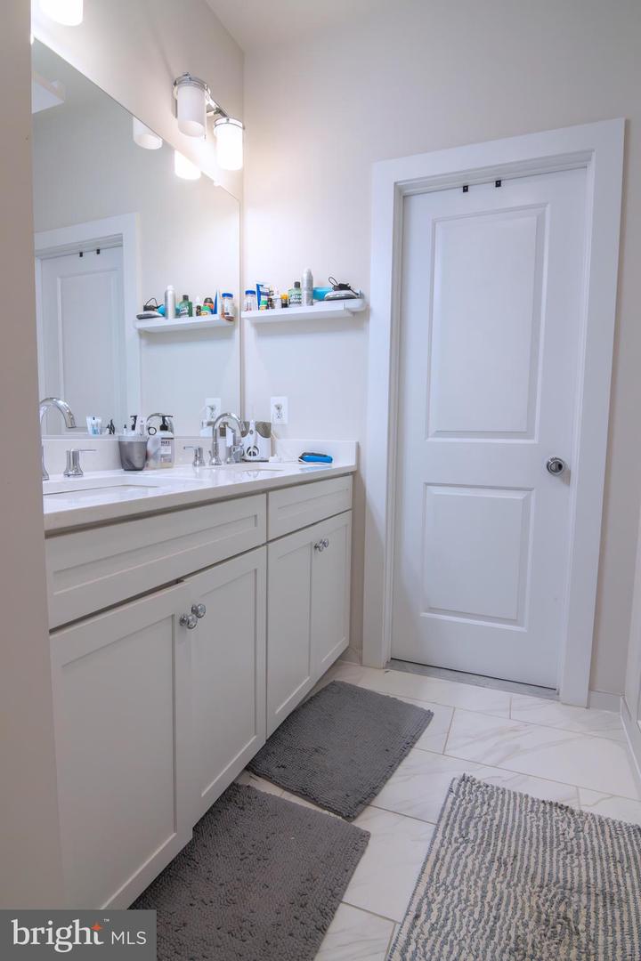 5138 CARTERS LN, ALEXANDRIA, Virginia 22311, 3 Bedrooms Bedrooms, ,3 BathroomsBathrooms,Residential,For sale,5138 CARTERS LN,VAAX2051146 MLS # VAAX2051146