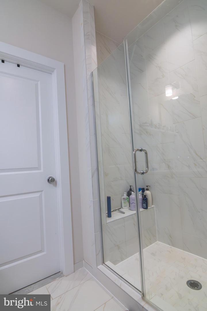 5138 CARTERS LN, ALEXANDRIA, Virginia 22311, 3 Bedrooms Bedrooms, ,3 BathroomsBathrooms,Residential,For sale,5138 CARTERS LN,VAAX2051146 MLS # VAAX2051146