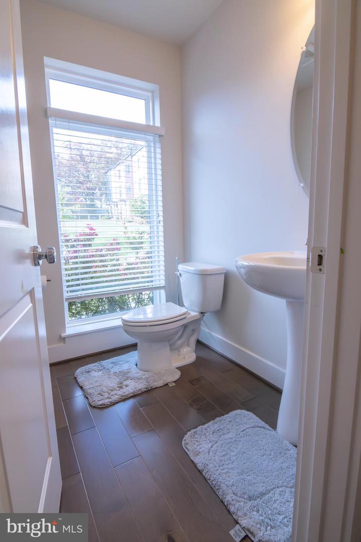 5138 CARTERS LN, ALEXANDRIA, Virginia 22311, 3 Bedrooms Bedrooms, ,3 BathroomsBathrooms,Residential,For sale,5138 CARTERS LN,VAAX2051146 MLS # VAAX2051146