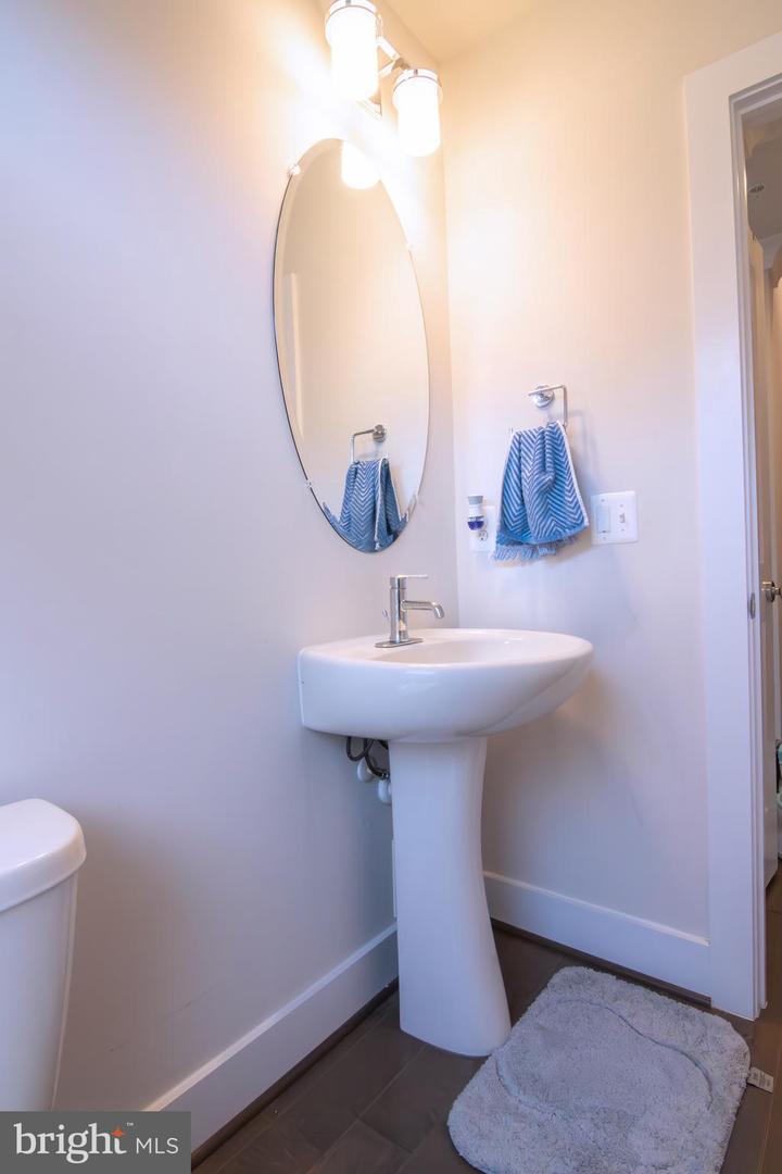 5138 CARTERS LN, ALEXANDRIA, Virginia 22311, 3 Bedrooms Bedrooms, ,3 BathroomsBathrooms,Residential,For sale,5138 CARTERS LN,VAAX2051146 MLS # VAAX2051146