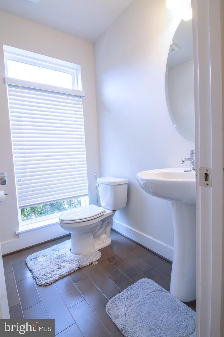 5138 CARTERS LN, ALEXANDRIA, Virginia 22311, 3 Bedrooms Bedrooms, ,3 BathroomsBathrooms,Residential,For sale,5138 CARTERS LN,VAAX2051146 MLS # VAAX2051146