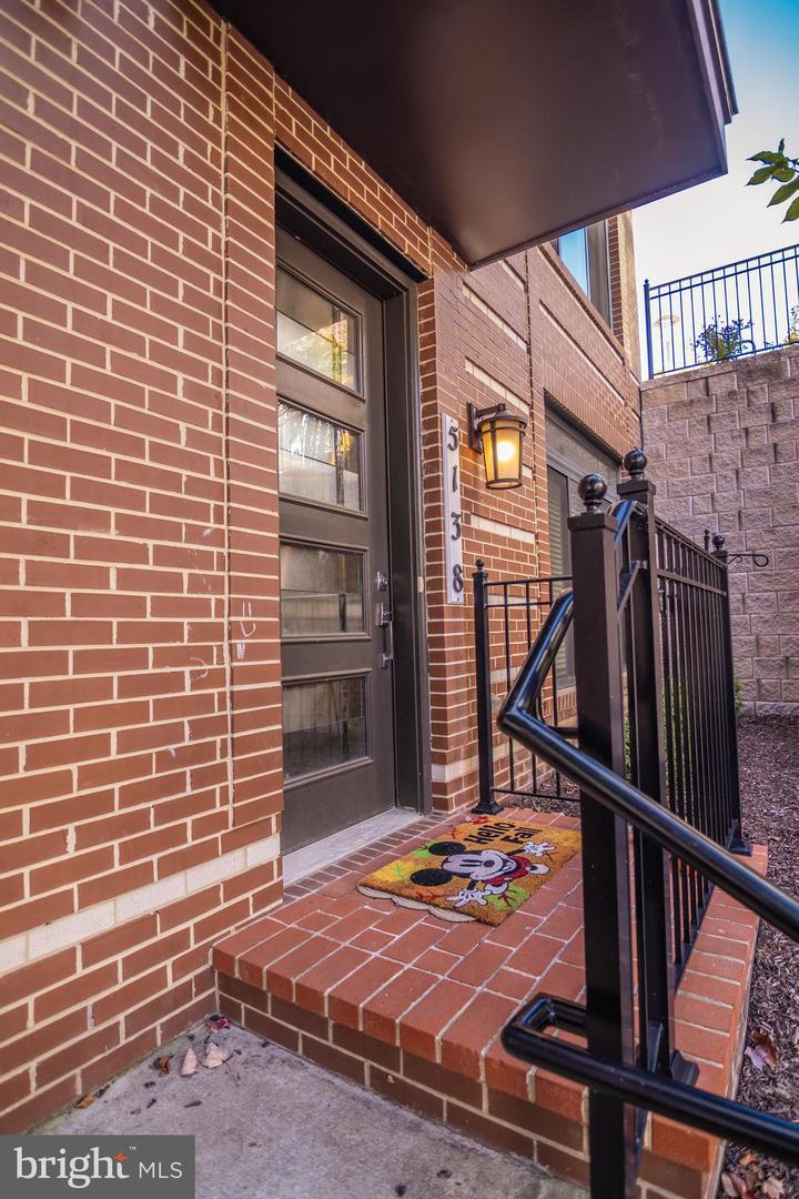 5138 CARTERS LN, ALEXANDRIA, Virginia 22311, 3 Bedrooms Bedrooms, ,3 BathroomsBathrooms,Residential,For sale,5138 CARTERS LN,VAAX2051146 MLS # VAAX2051146