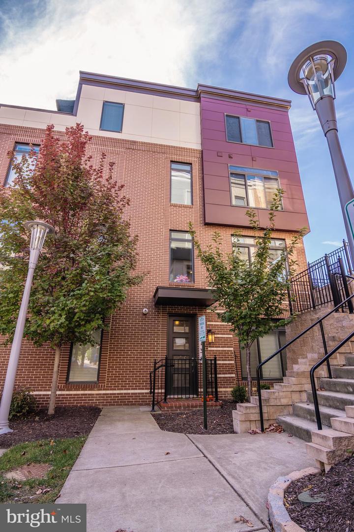 5138 CARTERS LN, ALEXANDRIA, Virginia 22311, 3 Bedrooms Bedrooms, ,3 BathroomsBathrooms,Residential,For sale,5138 CARTERS LN,VAAX2051146 MLS # VAAX2051146