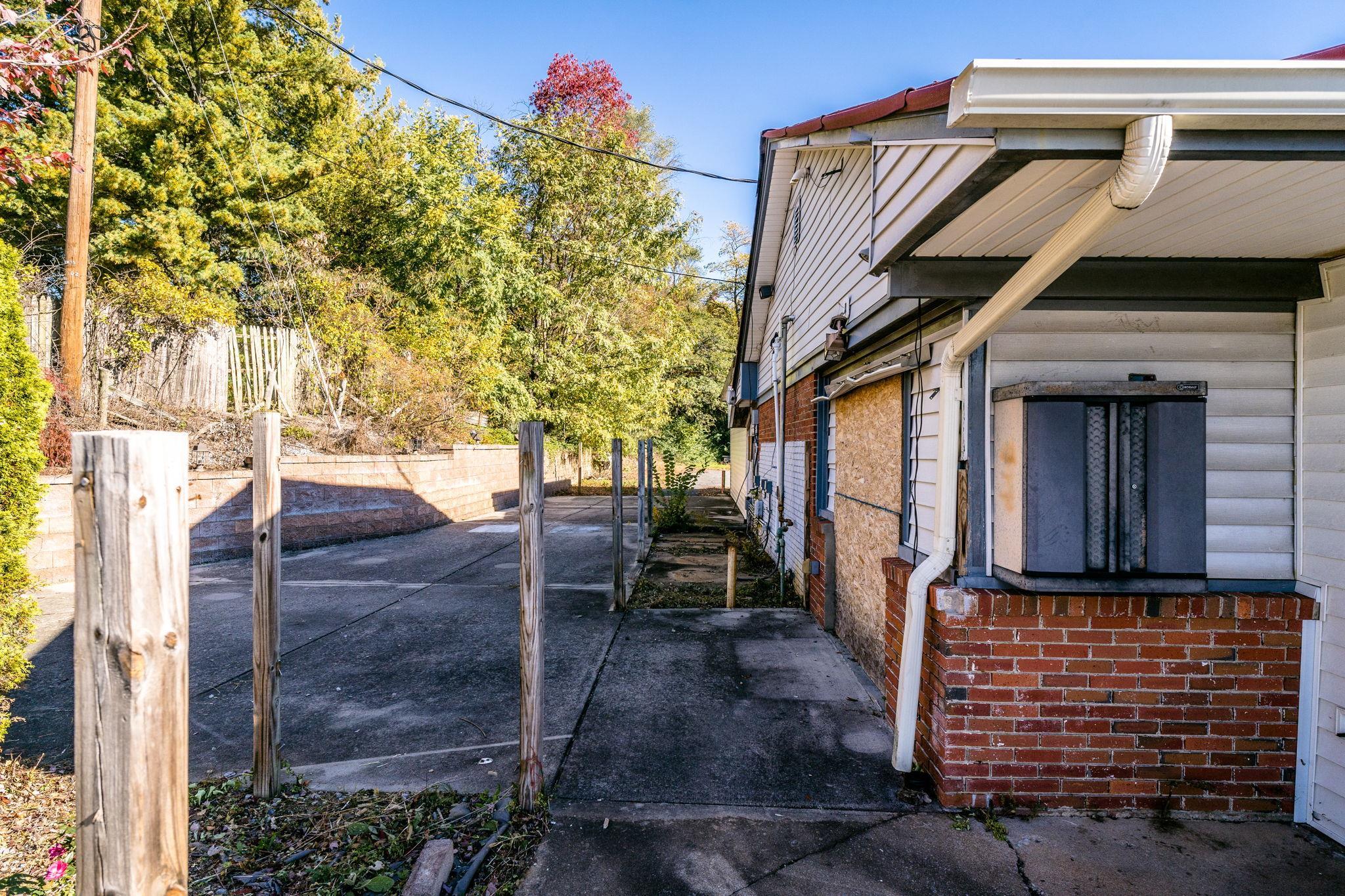 2323 WEST MAIN ST, WAYNESBORO, Virginia 22980, ,Commercial,2323 WEST MAIN ST,670487 MLS # 670487