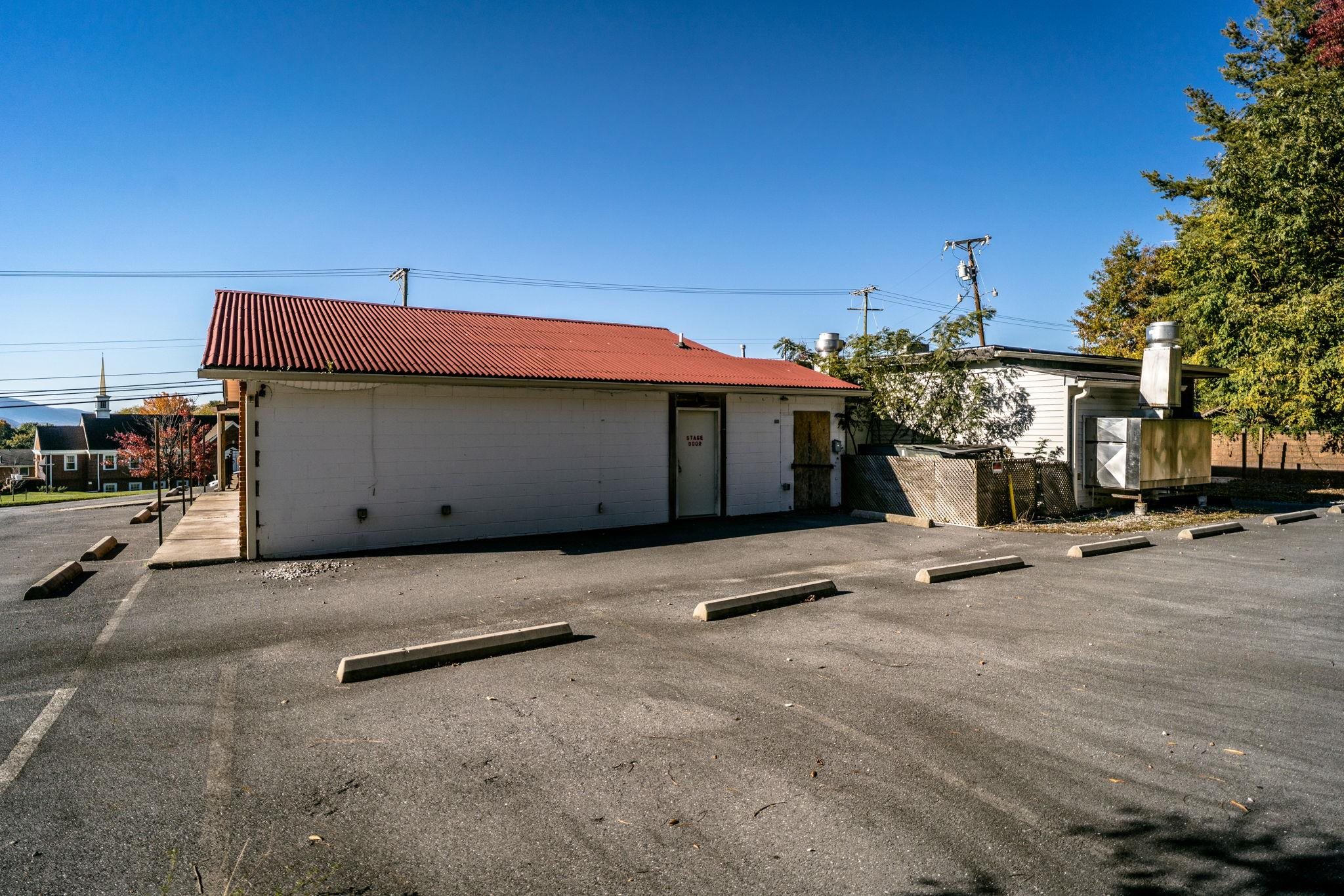 2323 WEST MAIN ST, WAYNESBORO, Virginia 22980, ,Commercial,2323 WEST MAIN ST,670487 MLS # 670487