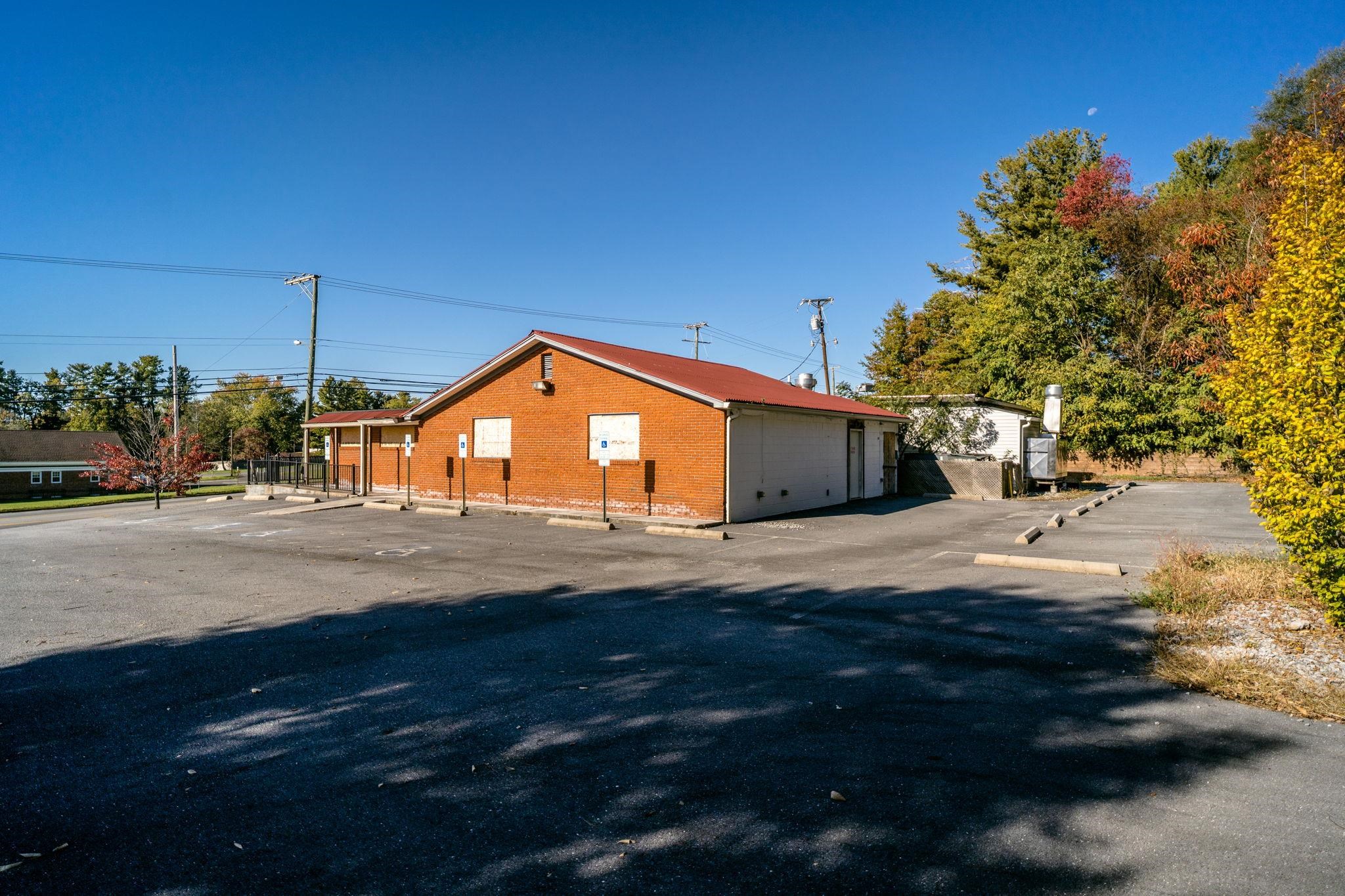 2323 WEST MAIN ST, WAYNESBORO, Virginia 22980, ,Commercial,2323 WEST MAIN ST,670487 MLS # 670487