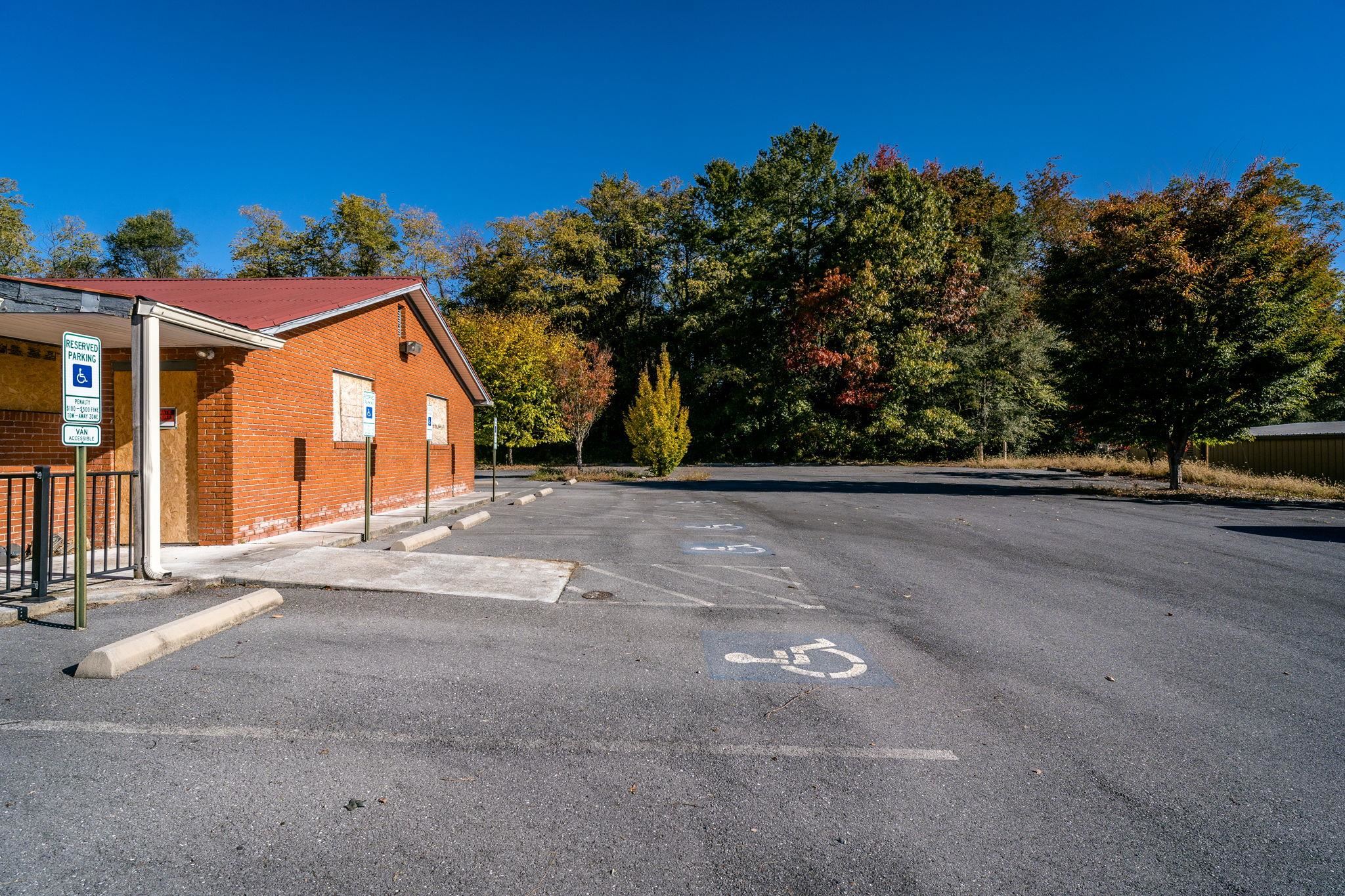 2323 WEST MAIN ST, WAYNESBORO, Virginia 22980, ,Commercial,2323 WEST MAIN ST,670487 MLS # 670487