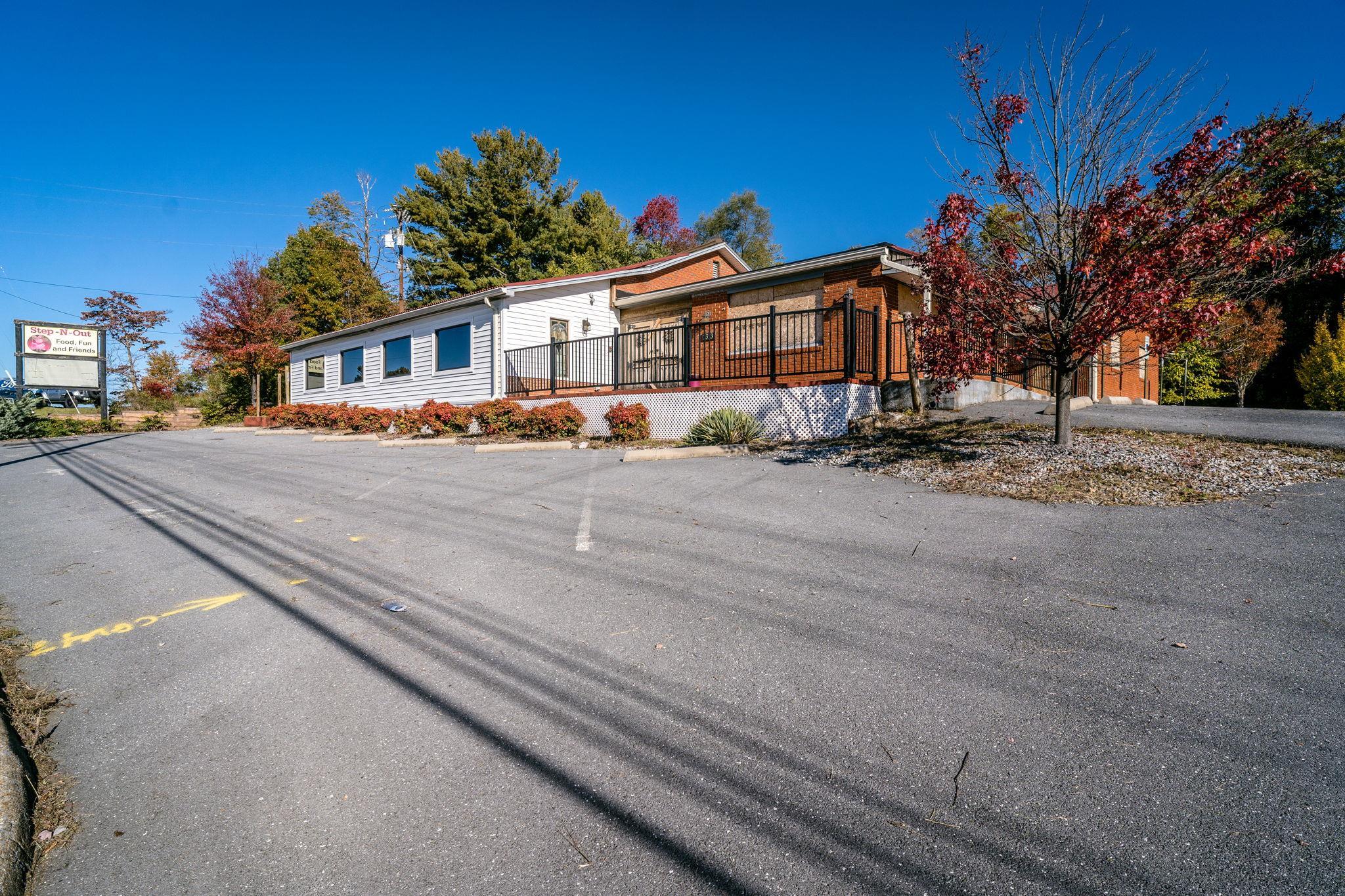 2323 WEST MAIN ST, WAYNESBORO, Virginia 22980, ,Commercial,2323 WEST MAIN ST,670487 MLS # 670487