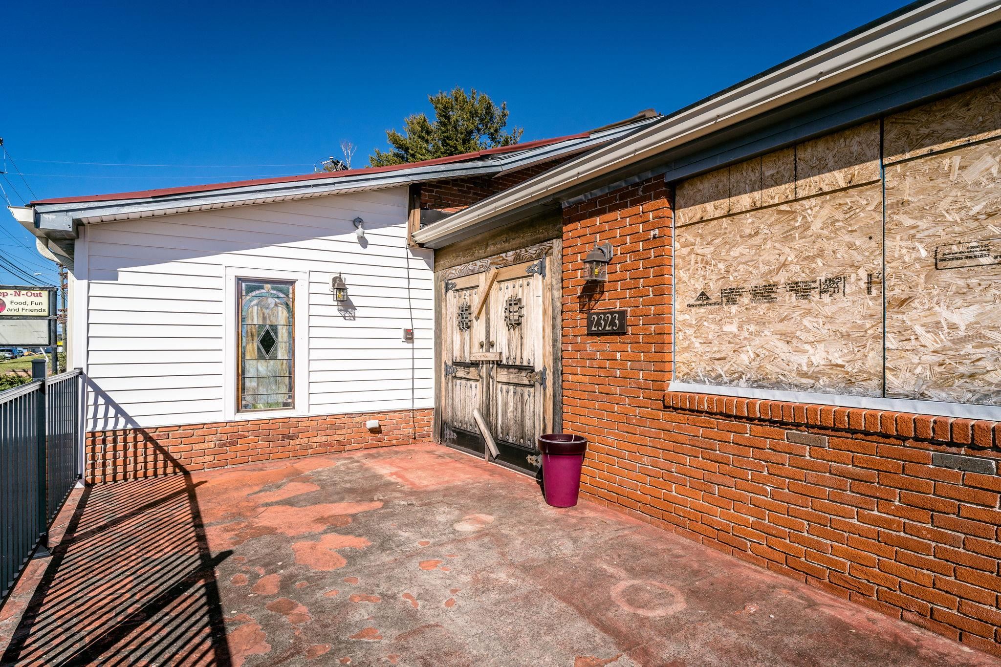 2323 WEST MAIN ST, WAYNESBORO, Virginia 22980, ,Commercial,2323 WEST MAIN ST,670487 MLS # 670487