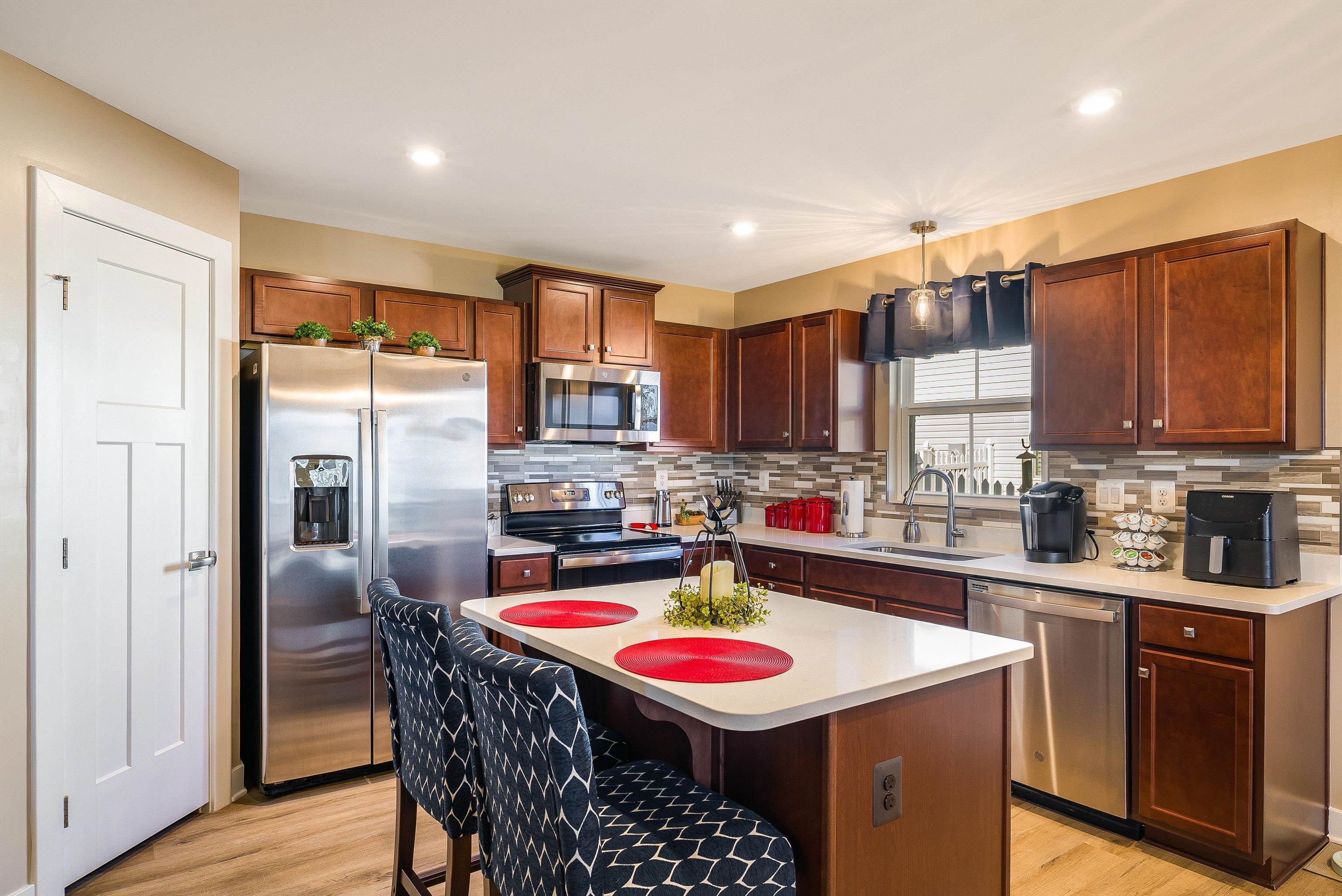 46 SOUTH PEAK DR, MCGAHEYSVILLE, Virginia 22840, 3 Bedrooms Bedrooms, ,2 BathroomsBathrooms,Residential,46 SOUTH PEAK DR,670492 MLS # 670492 46 SOUTH PEAK DR, MCGAHEYSVILLE, Virginia 22840, 3 Bedrooms Bedrooms, ,2 BathroomsBathrooms,Residential,46 SOUTH PEAK DR,670492 MLS # 670492