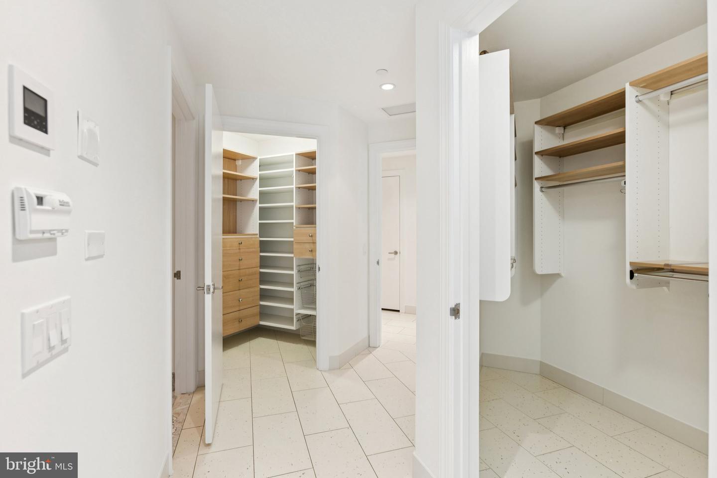 1881 N NASH ST #302, ARLINGTON, Virginia 22209, 2 Bedrooms Bedrooms, ,2 BathroomsBathrooms,Residential,For sale,1881 N NASH ST #302,VAAR2063760 MLS # VAAR2063760 1881 N NASH ST #302, ARLINGTON, Virginia 22209, 2 Bedrooms Bedrooms, ,2 BathroomsBathrooms,Residential,For sale,1881 N NASH ST #302,VAAR2063760 MLS # VAAR2063760