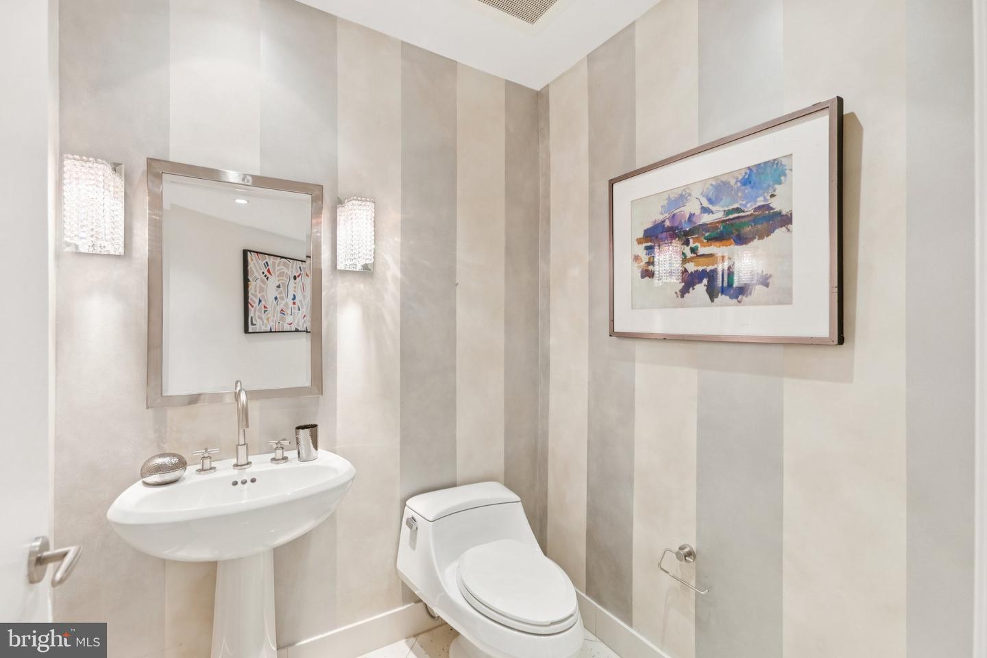 1881 N NASH ST #302, ARLINGTON, Virginia 22209, 2 Bedrooms Bedrooms, ,2 BathroomsBathrooms,Residential,For sale,1881 N NASH ST #302,VAAR2063760 MLS # VAAR2063760 1881 N NASH ST #302, ARLINGTON, Virginia 22209, 2 Bedrooms Bedrooms, ,2 BathroomsBathrooms,Residential,For sale,1881 N NASH ST #302,VAAR2063760 MLS # VAAR2063760