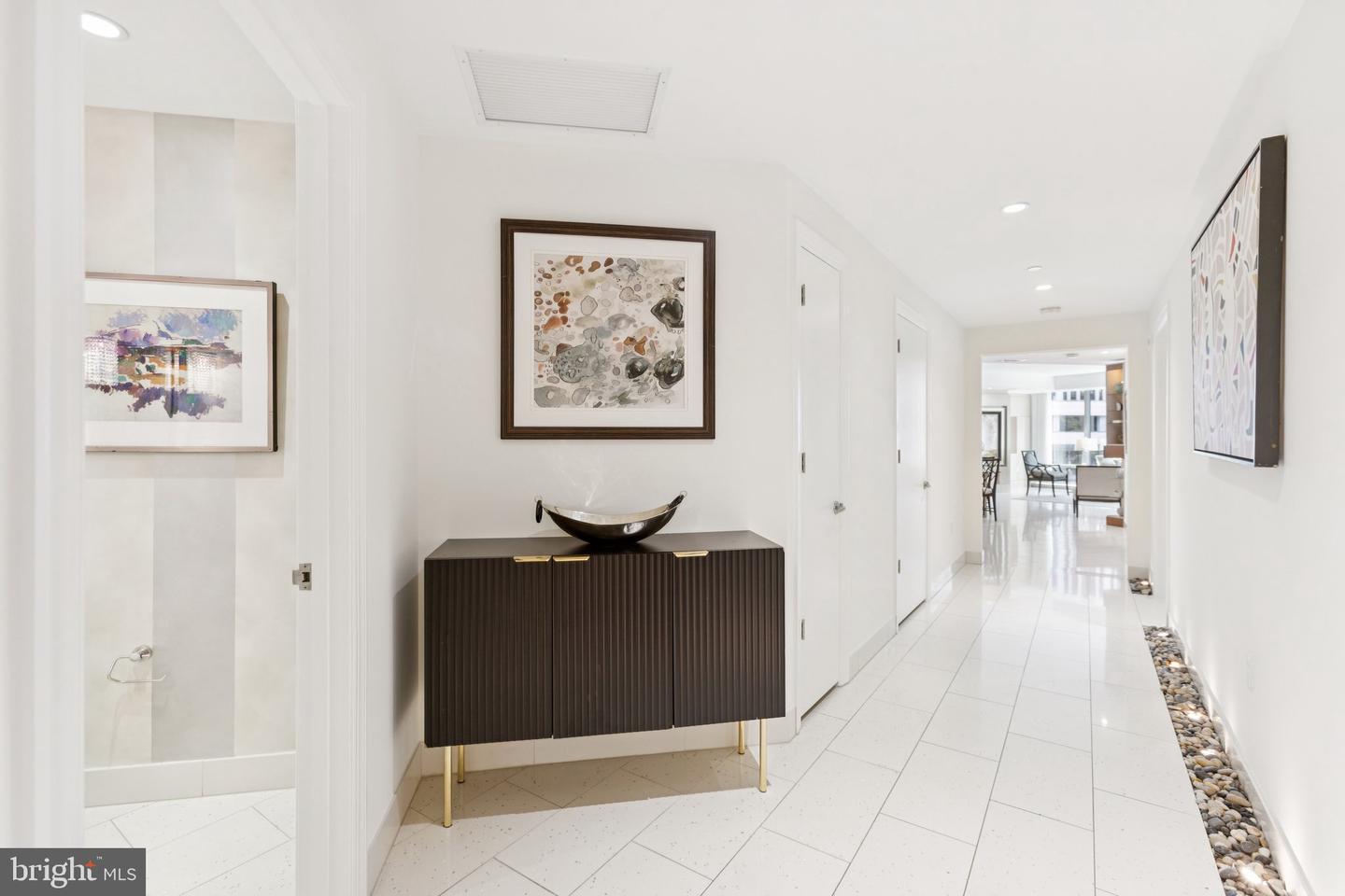 1881 N NASH ST #302, ARLINGTON, Virginia 22209, 2 Bedrooms Bedrooms, ,2 BathroomsBathrooms,Residential,For sale,1881 N NASH ST #302,VAAR2063760 MLS # VAAR2063760 1881 N NASH ST #302, ARLINGTON, Virginia 22209, 2 Bedrooms Bedrooms, ,2 BathroomsBathrooms,Residential,For sale,1881 N NASH ST #302,VAAR2063760 MLS # VAAR2063760
