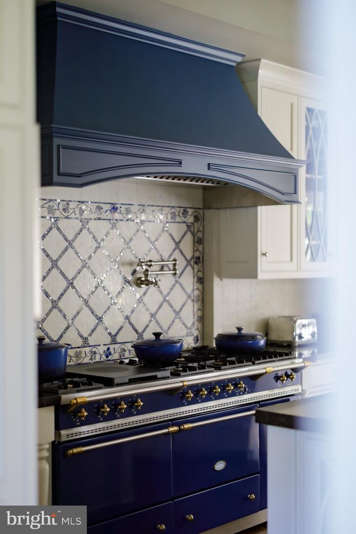 576 INNSBRUCK AVE, GREAT FALLS, Virginia 22066, 6 Bedrooms Bedrooms, ,7 BathroomsBathrooms,Residential,For sale,576 INNSBRUCK AVE,VAFX2273882 MLS # VAFX2273882 576 INNSBRUCK AVE, GREAT FALLS, Virginia 22066, 6 Bedrooms Bedrooms, ,7 BathroomsBathrooms,Residential,For sale,576 INNSBRUCK AVE,VAFX2273882 MLS # VAFX2273882