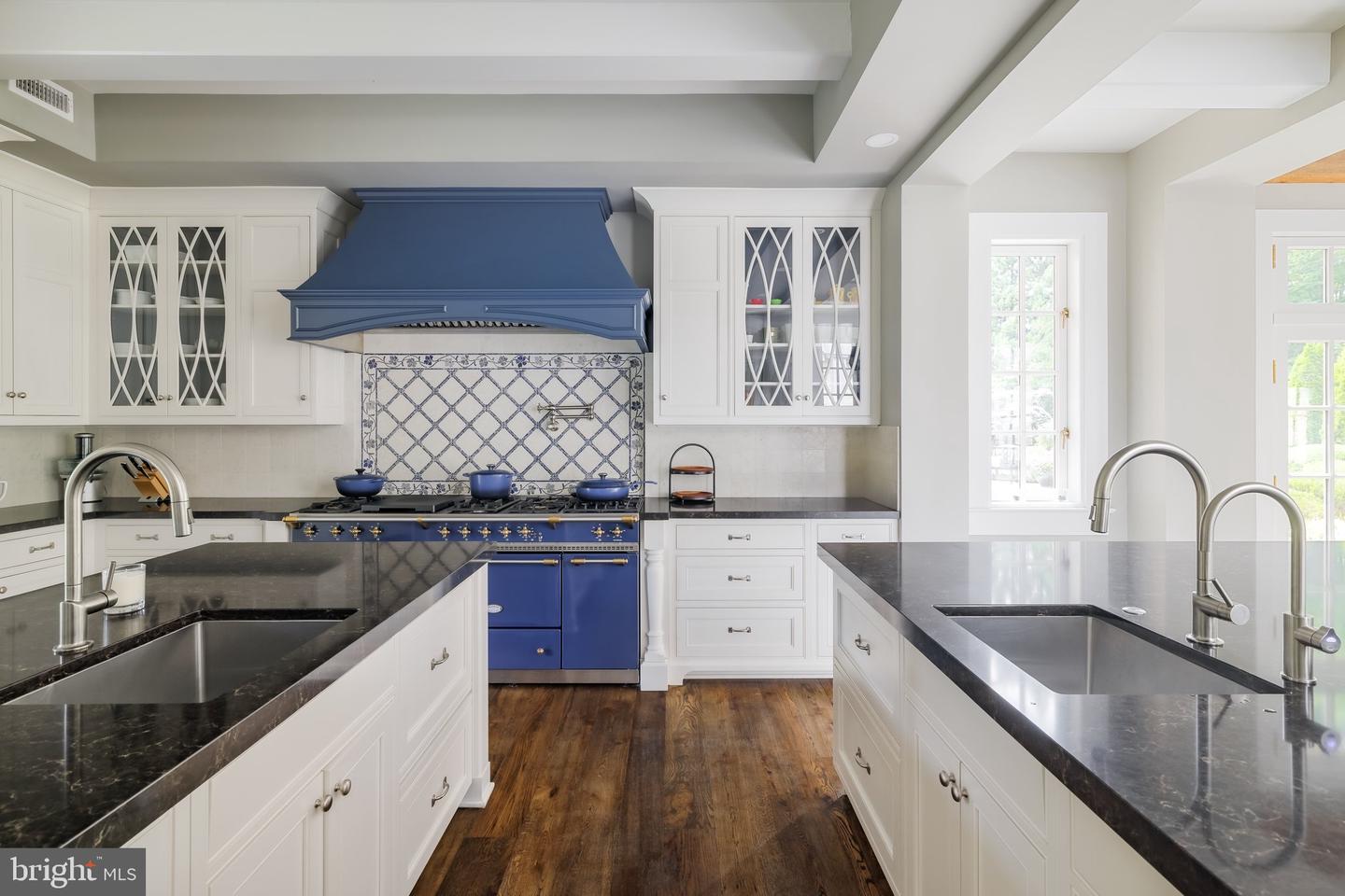 576 INNSBRUCK AVE, GREAT FALLS, Virginia 22066, 6 Bedrooms Bedrooms, ,7 BathroomsBathrooms,Residential,For sale,576 INNSBRUCK AVE,VAFX2273882 MLS # VAFX2273882 576 INNSBRUCK AVE, GREAT FALLS, Virginia 22066, 6 Bedrooms Bedrooms, ,7 BathroomsBathrooms,Residential,For sale,576 INNSBRUCK AVE,VAFX2273882 MLS # VAFX2273882