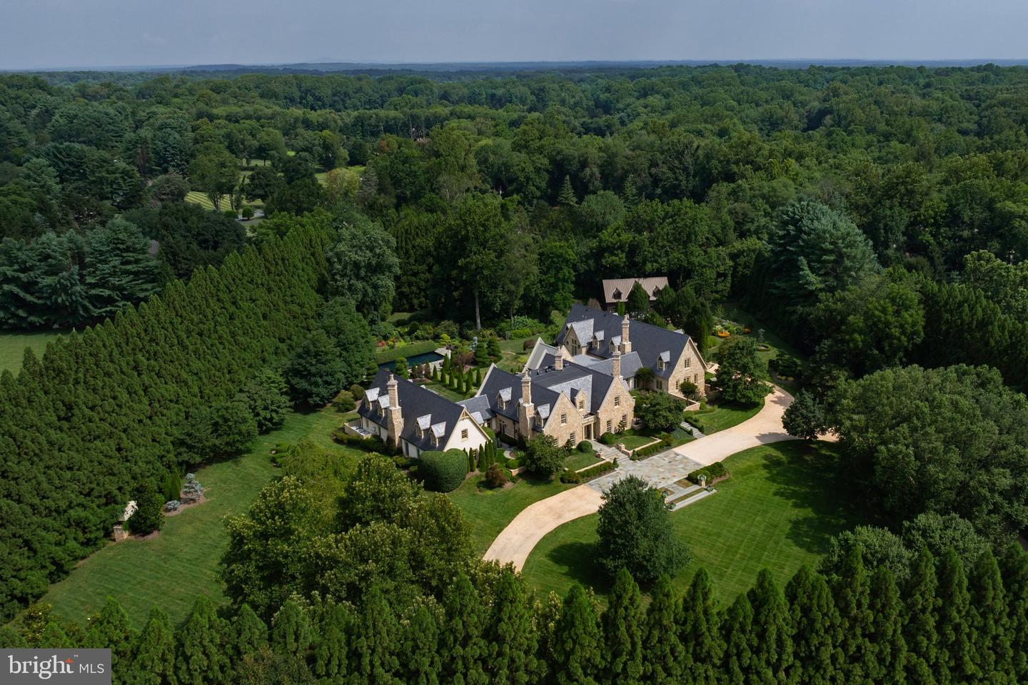 576 INNSBRUCK AVE, GREAT FALLS, Virginia 22066, 6 Bedrooms Bedrooms, ,7 BathroomsBathrooms,Residential,For sale,576 INNSBRUCK AVE,VAFX2273882 MLS # VAFX2273882 576 INNSBRUCK AVE, GREAT FALLS, Virginia 22066, 6 Bedrooms Bedrooms, ,7 BathroomsBathrooms,Residential,For sale,576 INNSBRUCK AVE,VAFX2273882 MLS # VAFX2273882