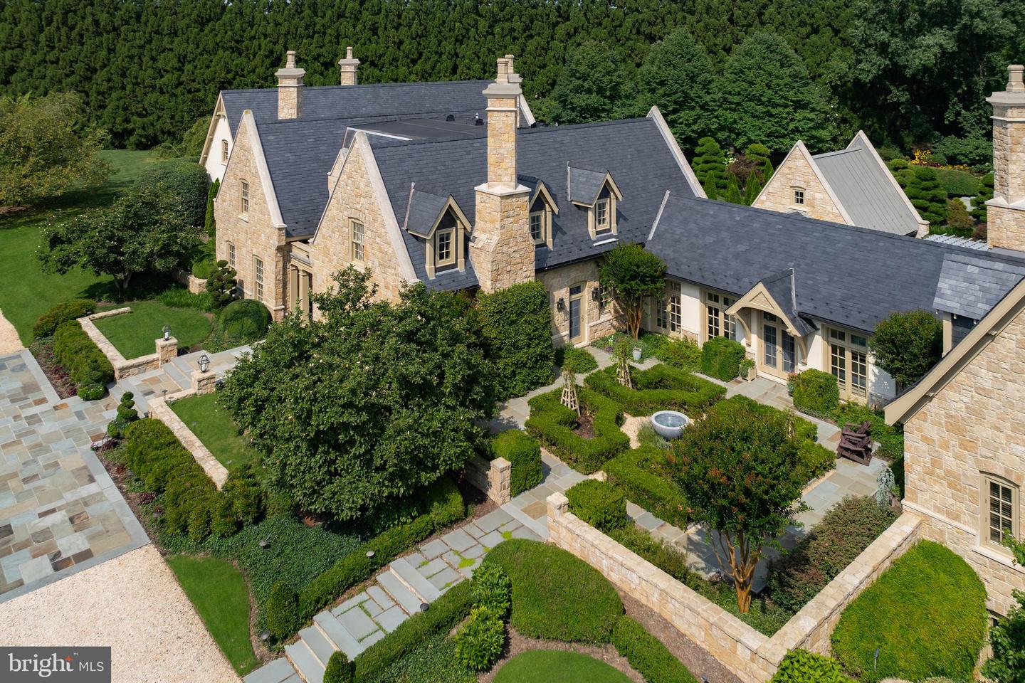 576 INNSBRUCK AVE, GREAT FALLS, Virginia 22066, 6 Bedrooms Bedrooms, ,7 BathroomsBathrooms,Residential,For sale,576 INNSBRUCK AVE,VAFX2273882 MLS # VAFX2273882 576 INNSBRUCK AVE, GREAT FALLS, Virginia 22066, 6 Bedrooms Bedrooms, ,7 BathroomsBathrooms,Residential,For sale,576 INNSBRUCK AVE,VAFX2273882 MLS # VAFX2273882