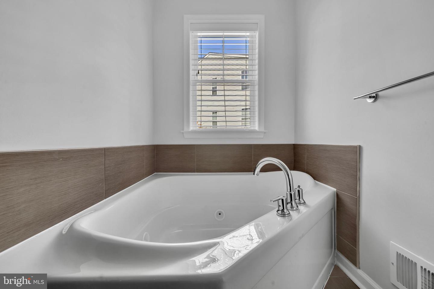 437 WOODCREST DR SE, WASHINGTON, District Of Columbia 20032, 3 Bedrooms Bedrooms, ,3 BathroomsBathrooms,Residential,For sale,437 WOODCREST DR SE,DCDC2227402 MLS # DCDC2227402 437 WOODCREST DR SE, WASHINGTON, District Of Columbia 20032, 3 Bedrooms Bedrooms, ,3 BathroomsBathrooms,Residential,For sale,437 WOODCREST DR SE,DCDC2227402 MLS # DCDC2227402