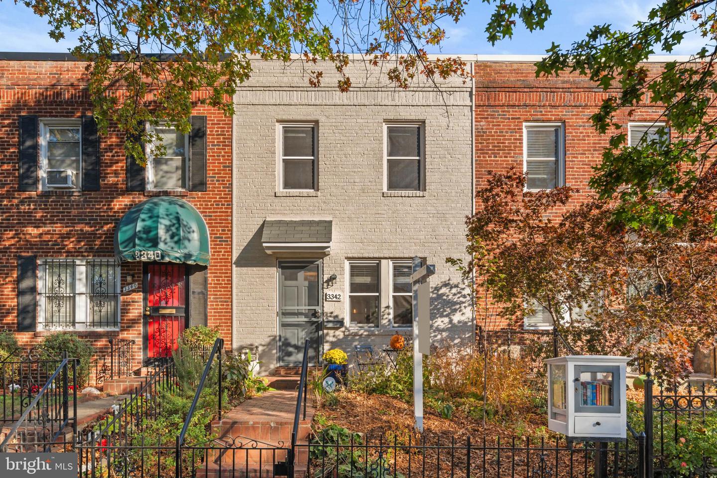 3342 CLAY PL NE, WASHINGTON, District Of Columbia 20019, 2 Bedrooms Bedrooms, ,1 BathroomBathrooms,Residential,For sale,3342 CLAY PL NE,DCDC2228016 MLS # DCDC2228016 3342 CLAY PL NE, WASHINGTON, District Of Columbia 20019, 2 Bedrooms Bedrooms, ,1 BathroomBathrooms,Residential,For sale,3342 CLAY PL NE,DCDC2228016 MLS # DCDC2228016