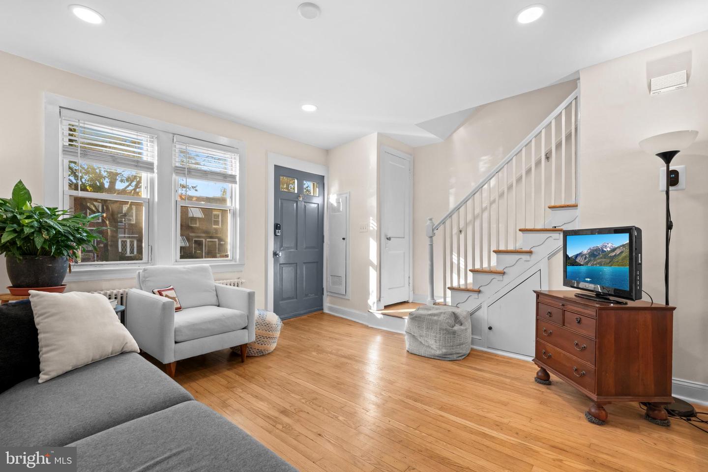 3342 CLAY PL NE, WASHINGTON, District Of Columbia 20019, 2 Bedrooms Bedrooms, ,1 BathroomBathrooms,Residential,For sale,3342 CLAY PL NE,DCDC2228016 MLS # DCDC2228016 3342 CLAY PL NE, WASHINGTON, District Of Columbia 20019, 2 Bedrooms Bedrooms, ,1 BathroomBathrooms,Residential,For sale,3342 CLAY PL NE,DCDC2228016 MLS # DCDC2228016