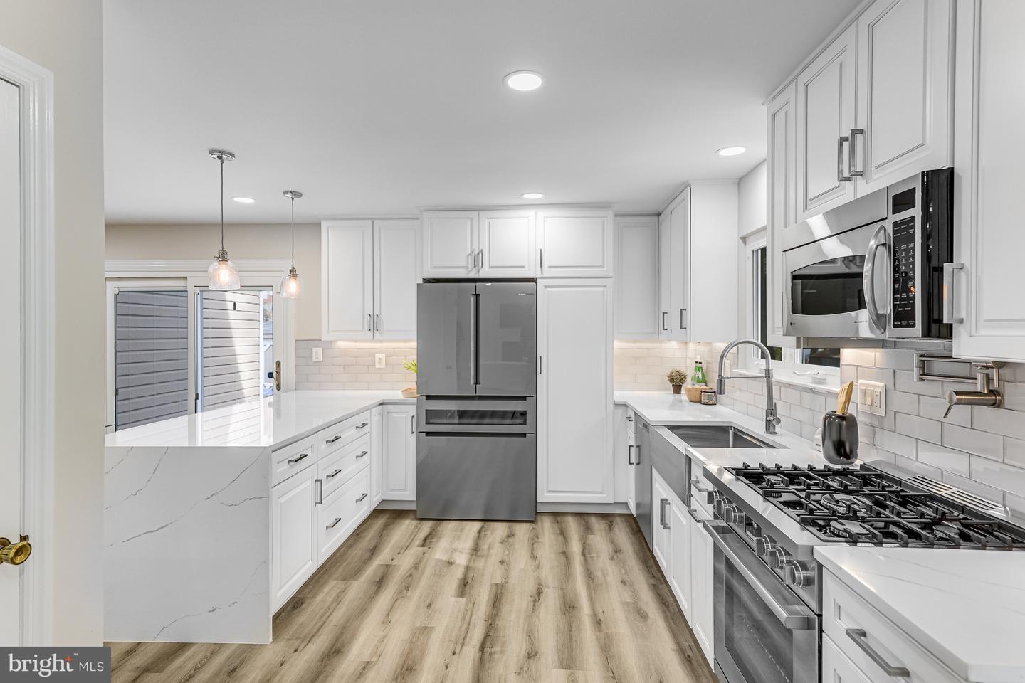 9515 DEBRA SPRADLIN CT, BURKE, Virginia 22015, 4 Bedrooms Bedrooms, ,2 BathroomsBathrooms,Residential,For sale,9515 DEBRA SPRADLIN CT,VAFX2276280 MLS # VAFX2276280 9515 DEBRA SPRADLIN CT, BURKE, Virginia 22015, 4 Bedrooms Bedrooms, ,2 BathroomsBathrooms,Residential,For sale,9515 DEBRA SPRADLIN CT,VAFX2276280 MLS # VAFX2276280