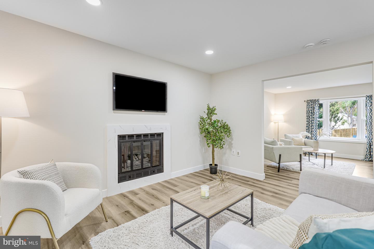 9515 DEBRA SPRADLIN CT, BURKE, Virginia 22015, 4 Bedrooms Bedrooms, ,2 BathroomsBathrooms,Residential,For sale,9515 DEBRA SPRADLIN CT,VAFX2276280 MLS # VAFX2276280 9515 DEBRA SPRADLIN CT, BURKE, Virginia 22015, 4 Bedrooms Bedrooms, ,2 BathroomsBathrooms,Residential,For sale,9515 DEBRA SPRADLIN CT,VAFX2276280 MLS # VAFX2276280