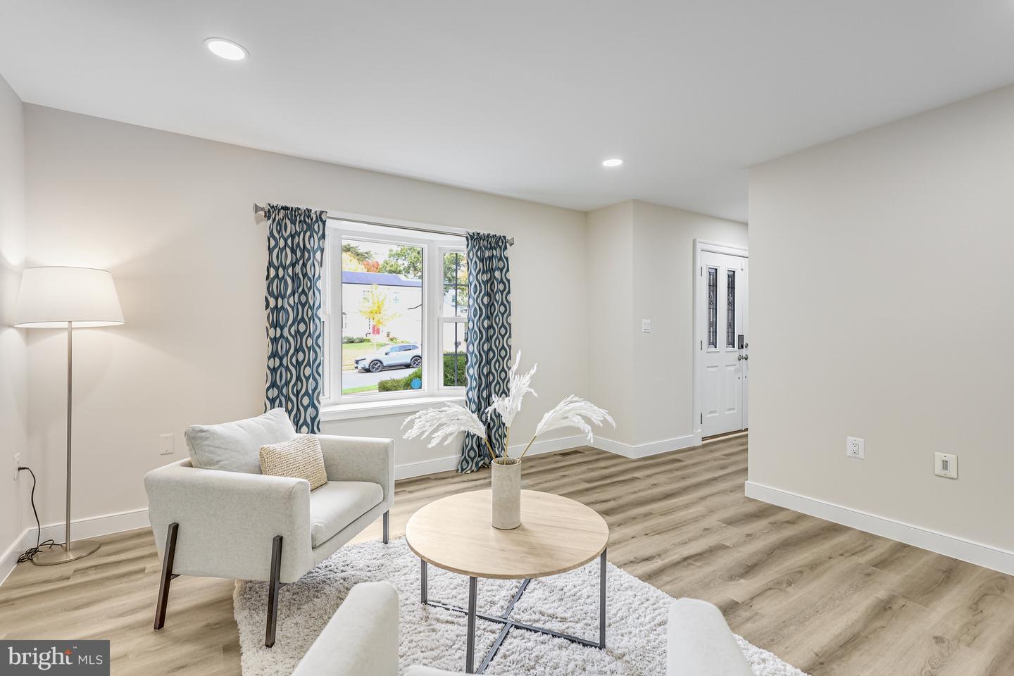 9515 DEBRA SPRADLIN CT, BURKE, Virginia 22015, 4 Bedrooms Bedrooms, ,2 BathroomsBathrooms,Residential,For sale,9515 DEBRA SPRADLIN CT,VAFX2276280 MLS # VAFX2276280 9515 DEBRA SPRADLIN CT, BURKE, Virginia 22015, 4 Bedrooms Bedrooms, ,2 BathroomsBathrooms,Residential,For sale,9515 DEBRA SPRADLIN CT,VAFX2276280 MLS # VAFX2276280