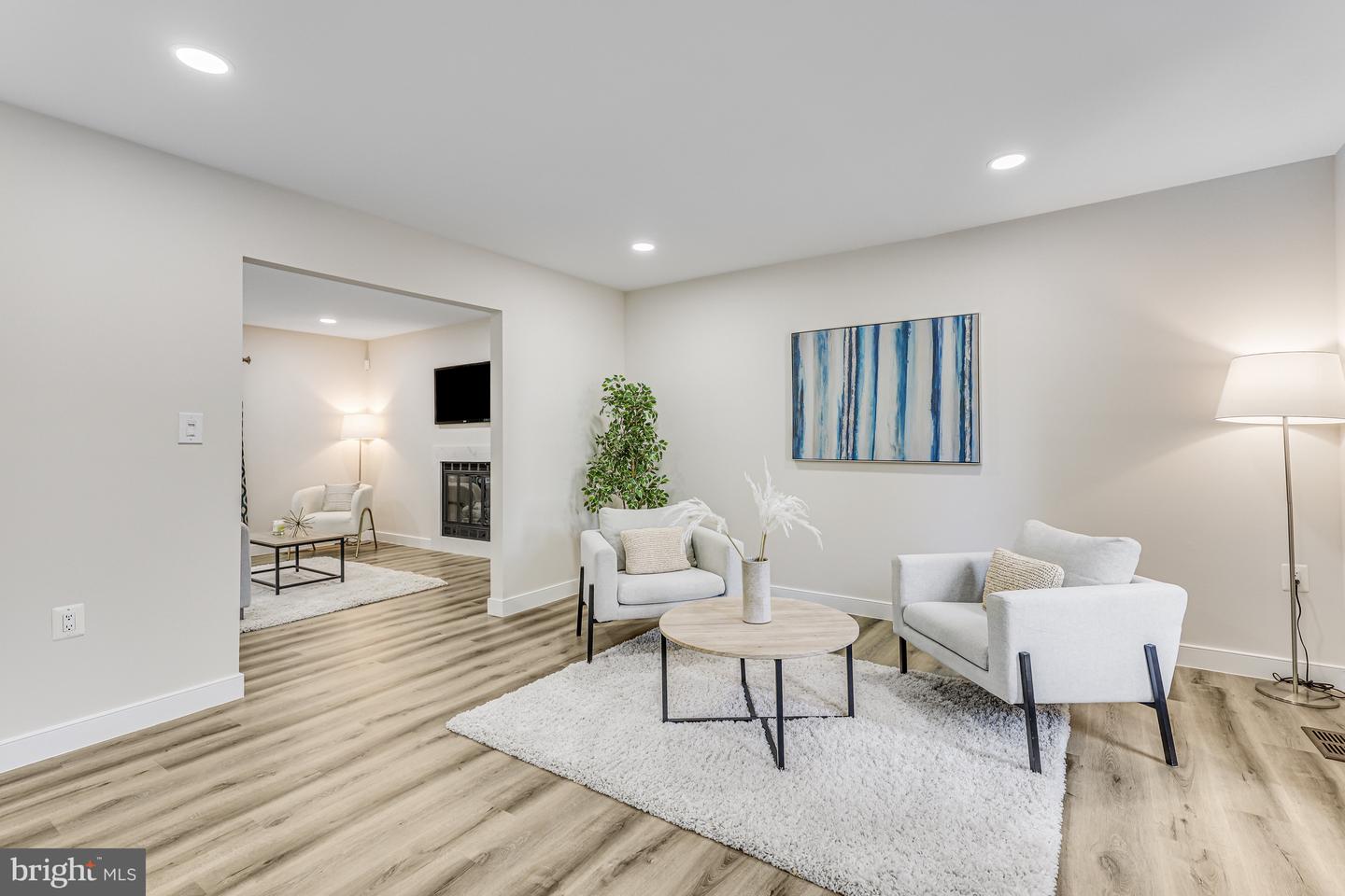 9515 DEBRA SPRADLIN CT, BURKE, Virginia 22015, 4 Bedrooms Bedrooms, ,2 BathroomsBathrooms,Residential,For sale,9515 DEBRA SPRADLIN CT,VAFX2276280 MLS # VAFX2276280 9515 DEBRA SPRADLIN CT, BURKE, Virginia 22015, 4 Bedrooms Bedrooms, ,2 BathroomsBathrooms,Residential,For sale,9515 DEBRA SPRADLIN CT,VAFX2276280 MLS # VAFX2276280