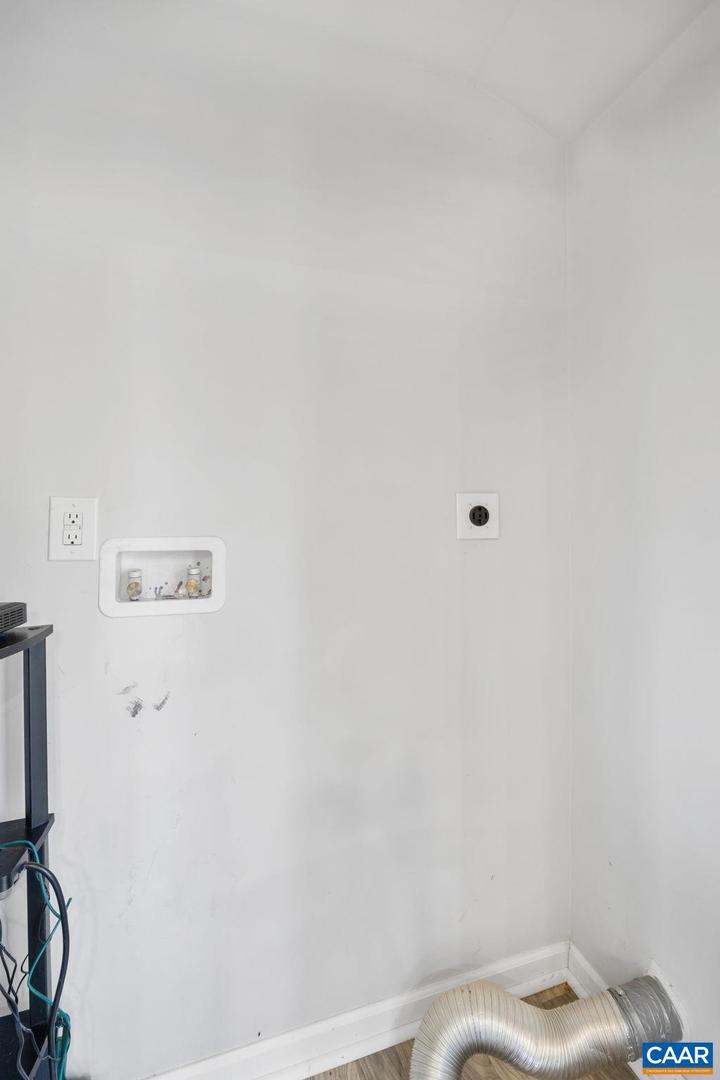 874 JAMES RIVER RD, SCOTTSVILLE, Virginia 24590, 3 Bedrooms Bedrooms, ,2 BathroomsBathrooms,Residential,For sale,874 JAMES RIVER RD,670465 MLS # 670465 874 JAMES RIVER RD, SCOTTSVILLE, Virginia 24590, 3 Bedrooms Bedrooms, ,2 BathroomsBathrooms,Residential,For sale,874 JAMES RIVER RD,670465 MLS # 670465