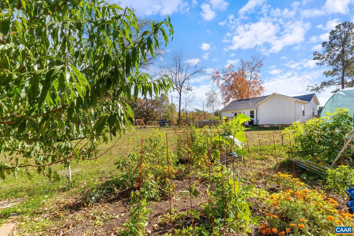 874 JAMES RIVER RD, SCOTTSVILLE, Virginia 24590, 3 Bedrooms Bedrooms, ,2 BathroomsBathrooms,Residential,For sale,874 JAMES RIVER RD,670465 MLS # 670465 874 JAMES RIVER RD, SCOTTSVILLE, Virginia 24590, 3 Bedrooms Bedrooms, ,2 BathroomsBathrooms,Residential,For sale,874 JAMES RIVER RD,670465 MLS # 670465