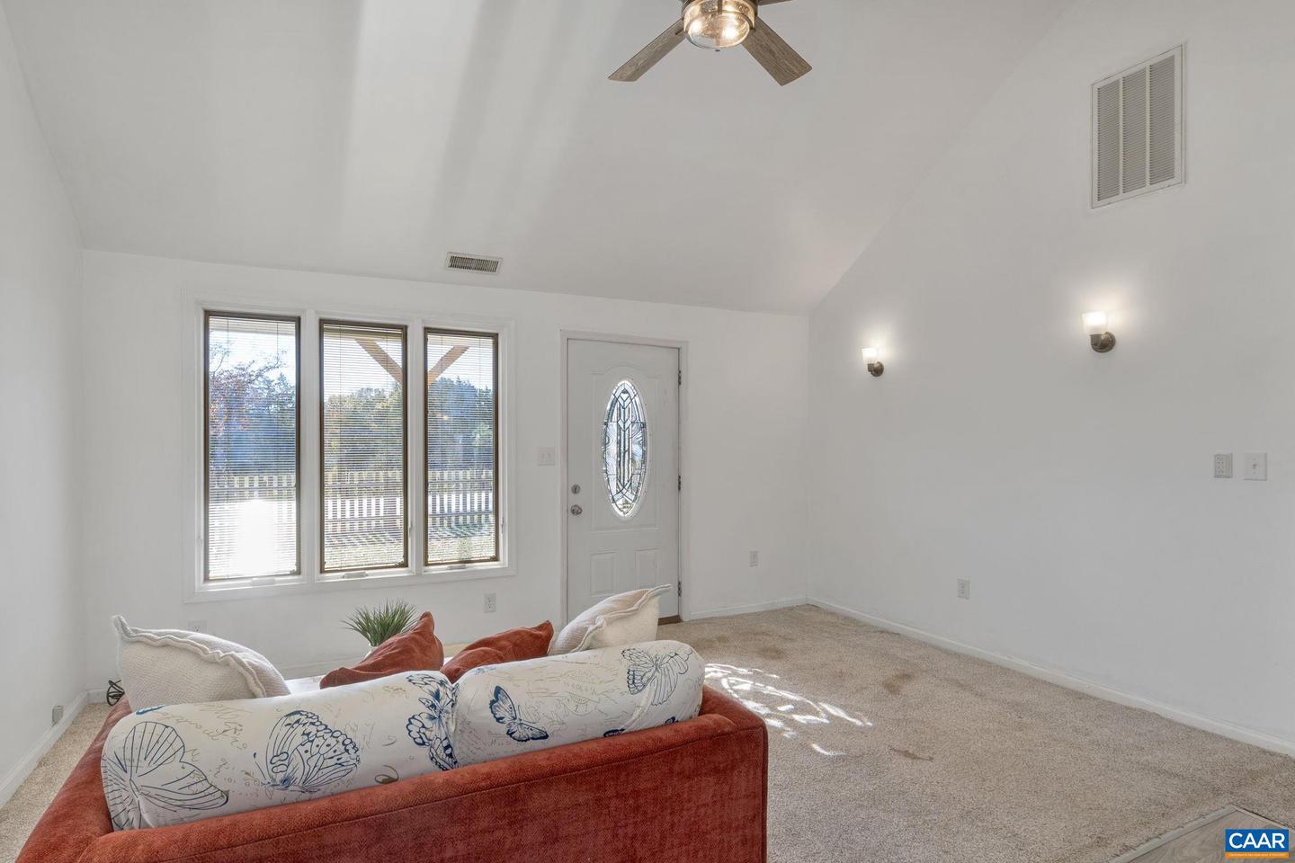 874 JAMES RIVER RD, SCOTTSVILLE, Virginia 24590, 3 Bedrooms Bedrooms, ,2 BathroomsBathrooms,Residential,For sale,874 JAMES RIVER RD,670465 MLS # 670465 874 JAMES RIVER RD, SCOTTSVILLE, Virginia 24590, 3 Bedrooms Bedrooms, ,2 BathroomsBathrooms,Residential,For sale,874 JAMES RIVER RD,670465 MLS # 670465