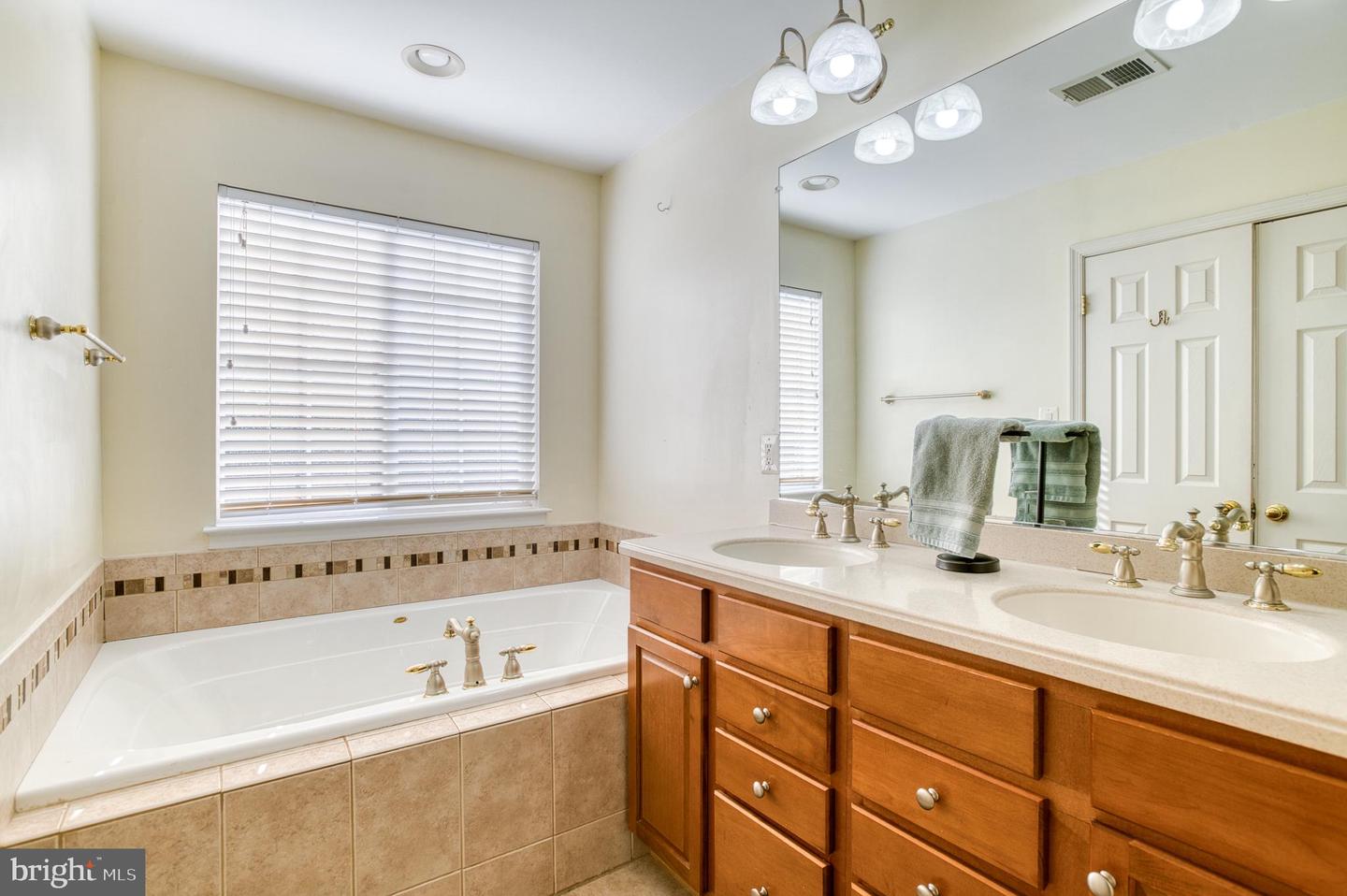 823 PERSIMMON PL, CULPEPER, Virginia 22701, ,Residential,For sale,823 PERSIMMON PL,VACU2011938 MLS # VACU2011938 823 PERSIMMON PL, CULPEPER, Virginia 22701, ,Residential,For sale,823 PERSIMMON PL,VACU2011938 MLS # VACU2011938