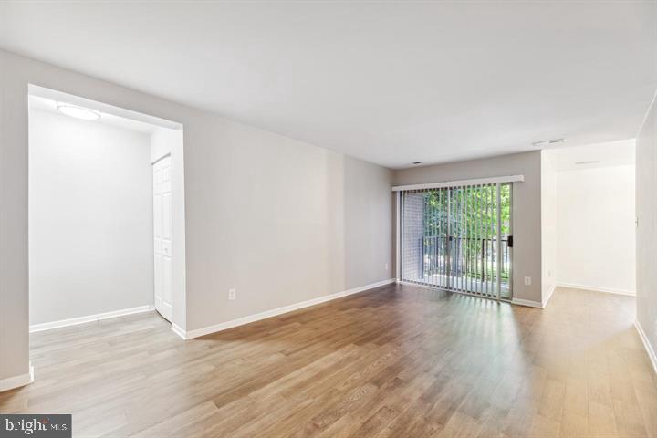 3322 WOODBURN VILLAGE DR #13, ANNANDALE, Virginia 22003, 3 Bedrooms Bedrooms, ,2 BathroomsBathrooms,Residential,For sale,3322 WOODBURN VILLAGE DR #13,VAFX2276506 MLS # VAFX2276506 3322 WOODBURN VILLAGE DR #13, ANNANDALE, Virginia 22003, 3 Bedrooms Bedrooms, ,2 BathroomsBathrooms,Residential,For sale,3322 WOODBURN VILLAGE DR #13,VAFX2276506 MLS # VAFX2276506