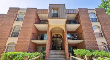 3322 WOODBURN VILLAGE DR #13, ANNANDALE, Virginia 22003, 3 Bedrooms Bedrooms, ,2 BathroomsBathrooms,Residential,For sale,3322 WOODBURN VILLAGE DR #13,VAFX2276506 MLS # VAFX2276506