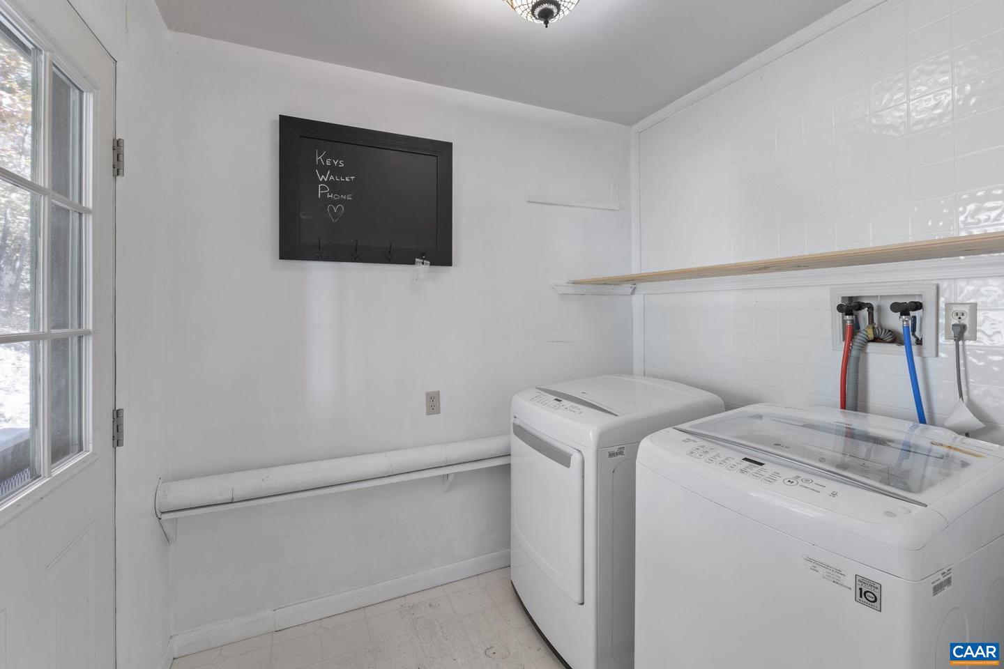 504 FARMVIEW RD, STANARDSVILLE, Virginia 22973, 3 Bedrooms Bedrooms, ,1 BathroomBathrooms,Residential,For sale,504 FARMVIEW RD,670488 MLS # 670488 504 FARMVIEW RD, STANARDSVILLE, Virginia 22973, 3 Bedrooms Bedrooms, ,1 BathroomBathrooms,Residential,For sale,504 FARMVIEW RD,670488 MLS # 670488