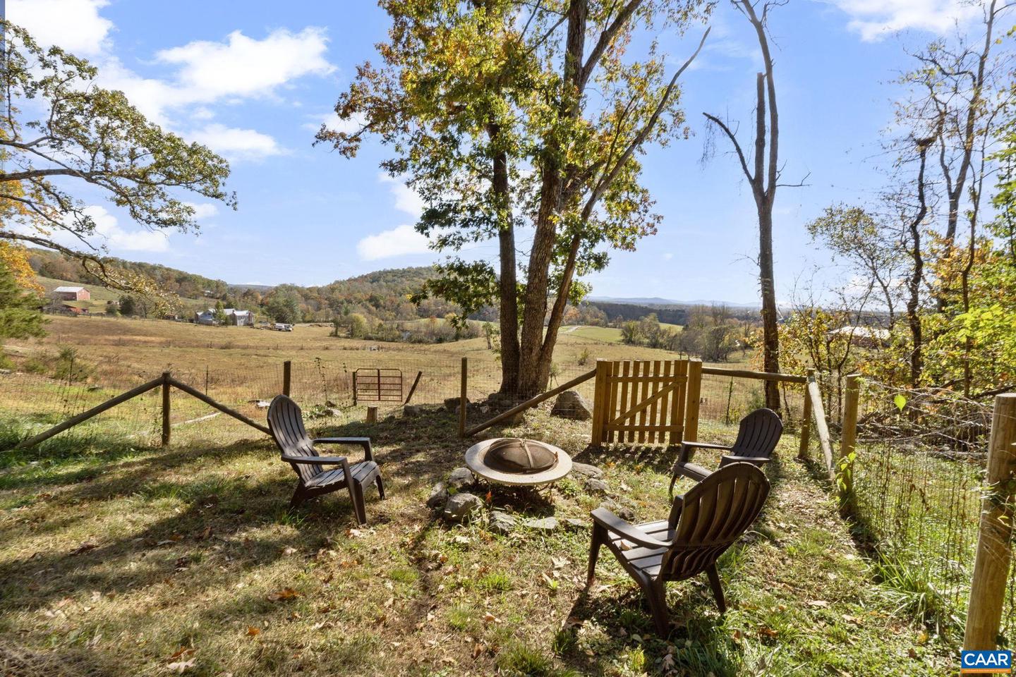 504 FARMVIEW RD, STANARDSVILLE, Virginia 22973, 3 Bedrooms Bedrooms, ,1 BathroomBathrooms,Residential,For sale,504 FARMVIEW RD,670488 MLS # 670488 504 FARMVIEW RD, STANARDSVILLE, Virginia 22973, 3 Bedrooms Bedrooms, ,1 BathroomBathrooms,Residential,For sale,504 FARMVIEW RD,670488 MLS # 670488