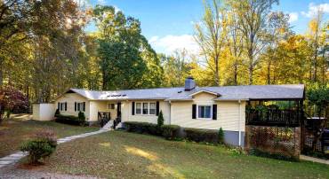 141 MEADOWS RD, FREDERICKSBURG, Virginia 22406, 5 Bedrooms Bedrooms, ,3 BathroomsBathrooms,Residential,For sale,141 MEADOWS RD,VAST2038718 MLS # VAST2038718