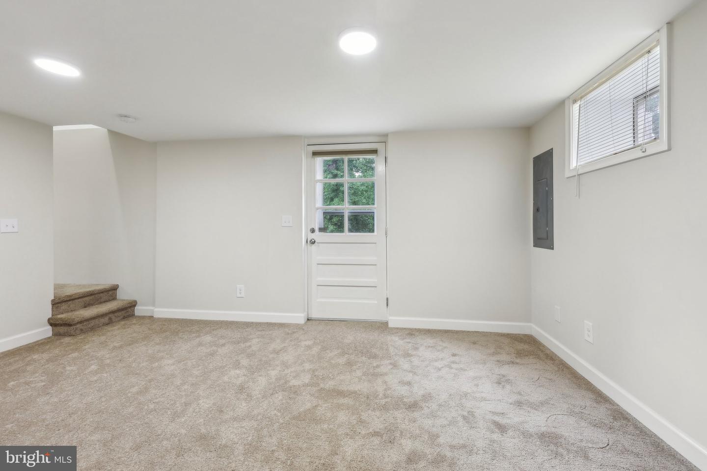 945 FICKLEN RD, FREDERICKSBURG, Virginia 22405, 3 Bedrooms Bedrooms, ,2 BathroomsBathrooms,Residential,For sale,945 FICKLEN RD,VAST2039164 MLS # VAST2039164