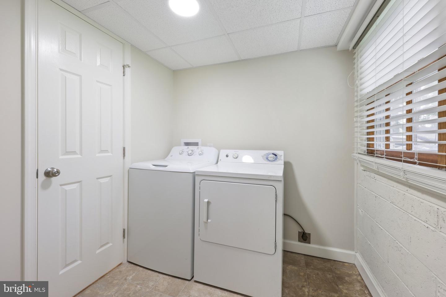 945 FICKLEN RD, FREDERICKSBURG, Virginia 22405, 3 Bedrooms Bedrooms, ,2 BathroomsBathrooms,Residential,For sale,945 FICKLEN RD,VAST2039164 MLS # VAST2039164