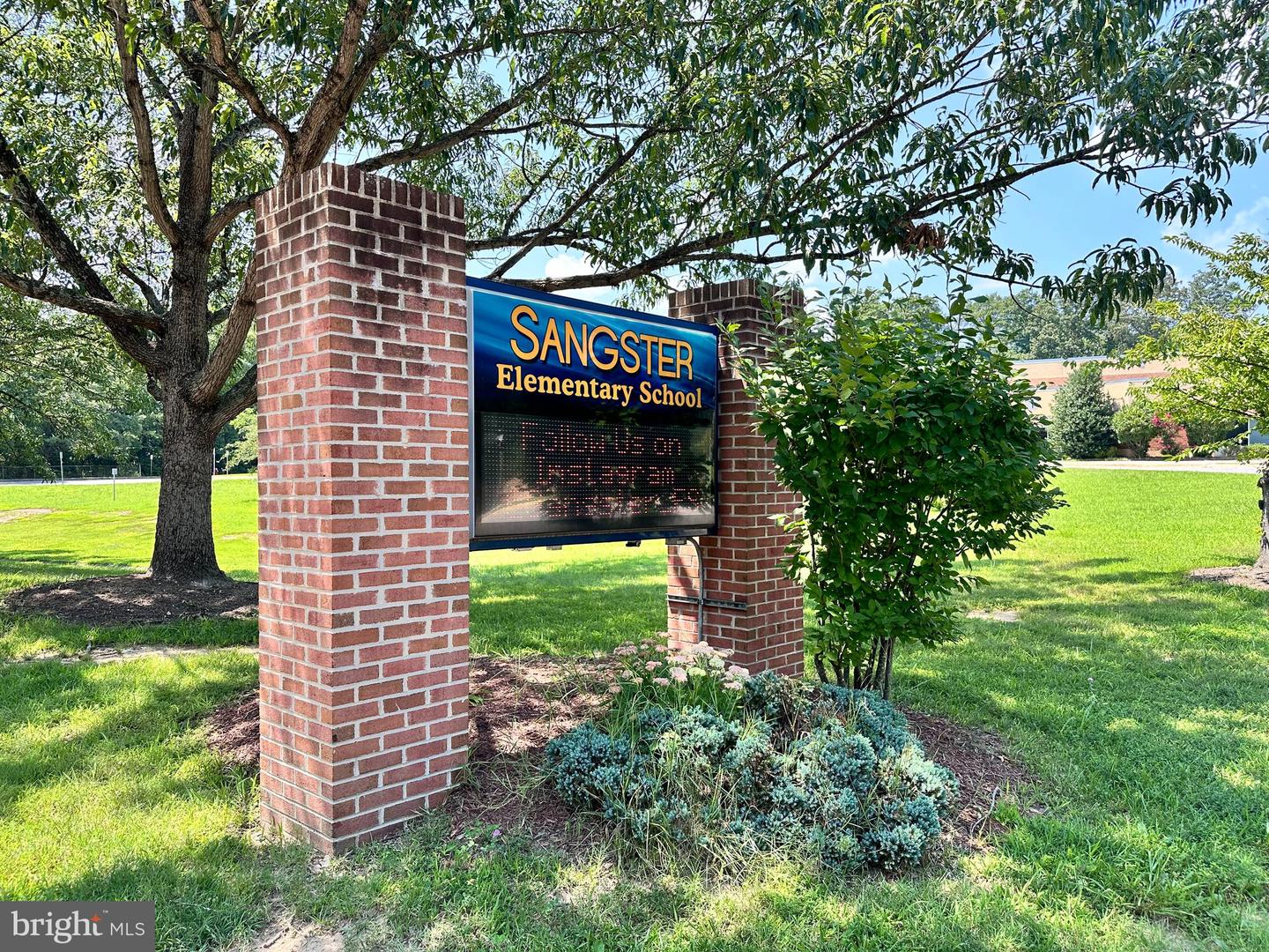 7411 RESERVATION DR, SPRINGFIELD, Virginia 22153, 4 Bedrooms Bedrooms, ,3 BathroomsBathrooms,Residential,For sale,7411 RESERVATION DR,VAFX2257574 MLS # VAFX2257574 7411 RESERVATION DR, SPRINGFIELD, Virginia 22153, 4 Bedrooms Bedrooms, ,3 BathroomsBathrooms,Residential,For sale,7411 RESERVATION DR,VAFX2257574 MLS # VAFX2257574