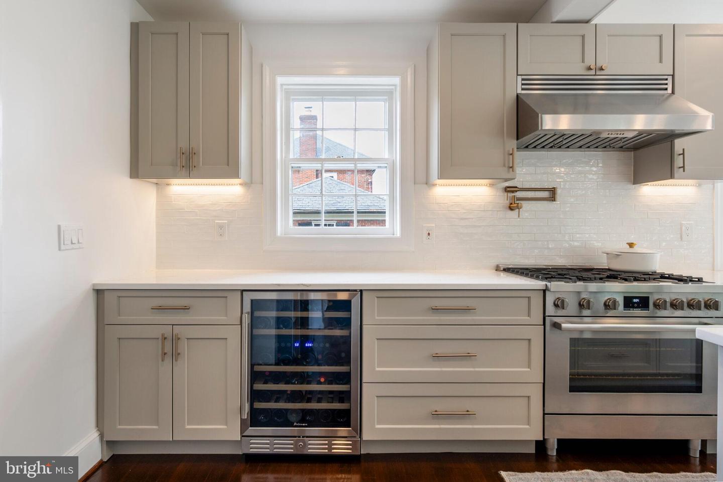 607 W VIEW TER, ALEXANDRIA, Virginia 22301, 4 Bedrooms Bedrooms, ,4 BathroomsBathrooms,Residential,For sale,607 W VIEW TER,VAAX2048652 MLS # VAAX2048652 607 W VIEW TER, ALEXANDRIA, Virginia 22301, 4 Bedrooms Bedrooms, ,4 BathroomsBathrooms,Residential,For sale,607 W VIEW TER,VAAX2048652 MLS # VAAX2048652