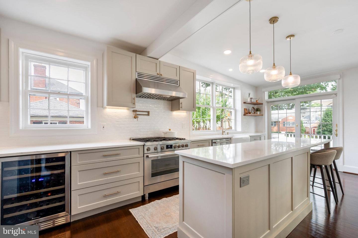 607 W VIEW TER, ALEXANDRIA, Virginia 22301, 4 Bedrooms Bedrooms, ,4 BathroomsBathrooms,Residential,For sale,607 W VIEW TER,VAAX2048652 MLS # VAAX2048652 607 W VIEW TER, ALEXANDRIA, Virginia 22301, 4 Bedrooms Bedrooms, ,4 BathroomsBathrooms,Residential,For sale,607 W VIEW TER,VAAX2048652 MLS # VAAX2048652