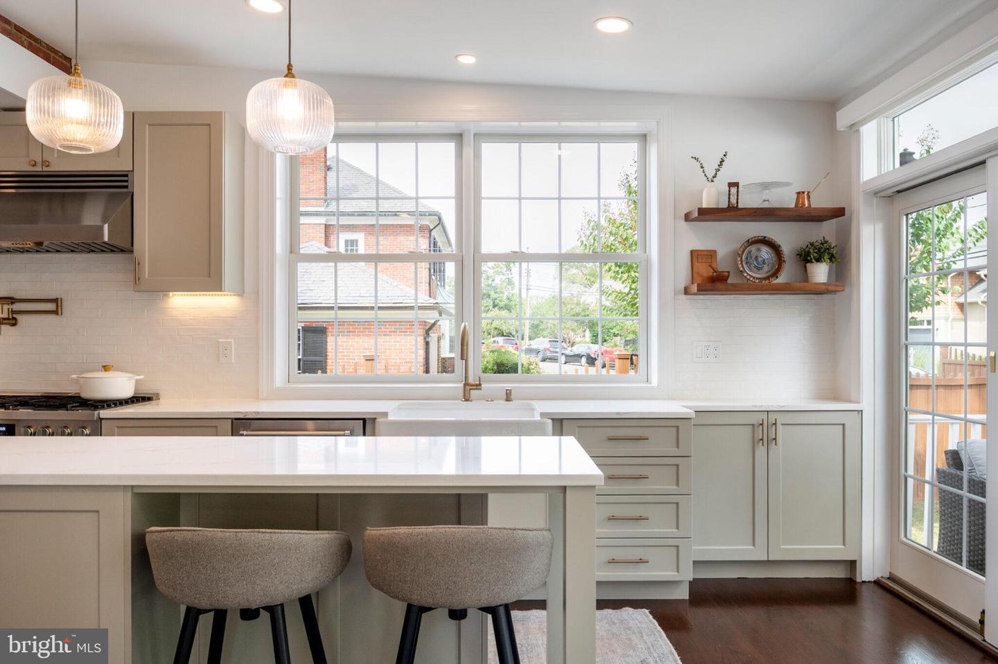 607 W VIEW TER, ALEXANDRIA, Virginia 22301, 4 Bedrooms Bedrooms, ,4 BathroomsBathrooms,Residential,For sale,607 W VIEW TER,VAAX2048652 MLS # VAAX2048652 607 W VIEW TER, ALEXANDRIA, Virginia 22301, 4 Bedrooms Bedrooms, ,4 BathroomsBathrooms,Residential,For sale,607 W VIEW TER,VAAX2048652 MLS # VAAX2048652