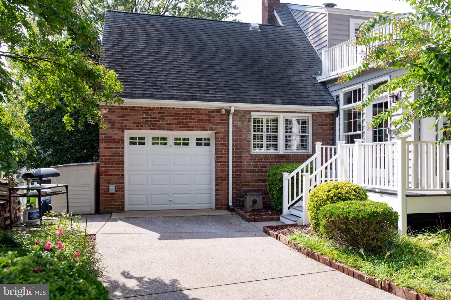 607 W VIEW TER, ALEXANDRIA, Virginia 22301, 4 Bedrooms Bedrooms, ,4 BathroomsBathrooms,Residential,For sale,607 W VIEW TER,VAAX2048652 MLS # VAAX2048652 607 W VIEW TER, ALEXANDRIA, Virginia 22301, 4 Bedrooms Bedrooms, ,4 BathroomsBathrooms,Residential,For sale,607 W VIEW TER,VAAX2048652 MLS # VAAX2048652