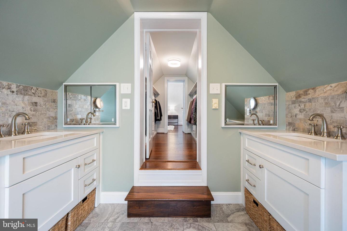 607 W VIEW TER, ALEXANDRIA, Virginia 22301, 4 Bedrooms Bedrooms, ,4 BathroomsBathrooms,Residential,For sale,607 W VIEW TER,VAAX2048652 MLS # VAAX2048652 607 W VIEW TER, ALEXANDRIA, Virginia 22301, 4 Bedrooms Bedrooms, ,4 BathroomsBathrooms,Residential,For sale,607 W VIEW TER,VAAX2048652 MLS # VAAX2048652