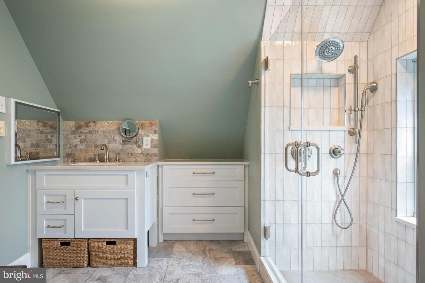 607 W VIEW TER, ALEXANDRIA, Virginia 22301, 4 Bedrooms Bedrooms, ,4 BathroomsBathrooms,Residential,For sale,607 W VIEW TER,VAAX2048652 MLS # VAAX2048652 607 W VIEW TER, ALEXANDRIA, Virginia 22301, 4 Bedrooms Bedrooms, ,4 BathroomsBathrooms,Residential,For sale,607 W VIEW TER,VAAX2048652 MLS # VAAX2048652