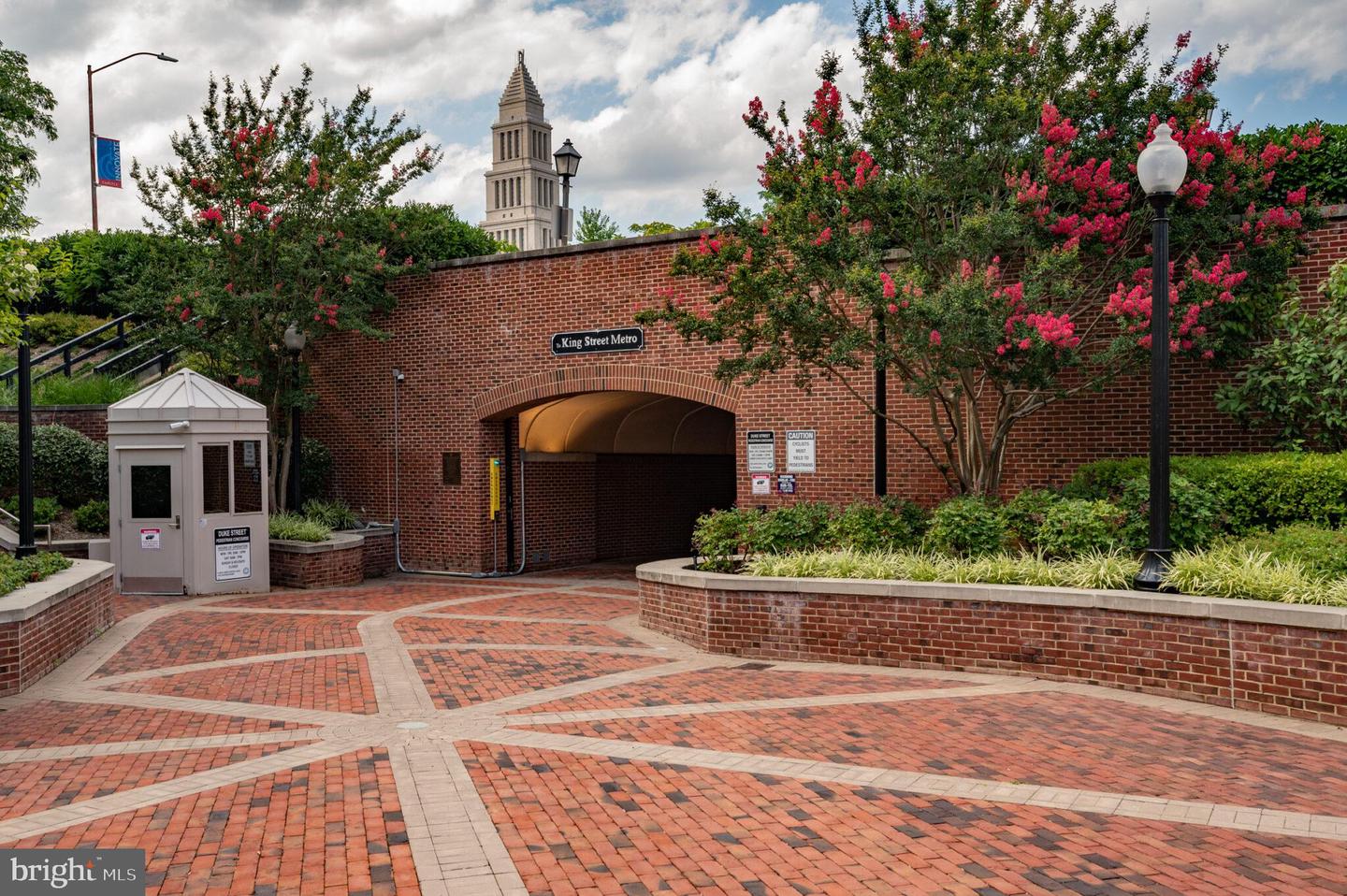 607 W VIEW TER, ALEXANDRIA, Virginia 22301, 4 Bedrooms Bedrooms, ,4 BathroomsBathrooms,Residential,For sale,607 W VIEW TER,VAAX2048652 MLS # VAAX2048652 607 W VIEW TER, ALEXANDRIA, Virginia 22301, 4 Bedrooms Bedrooms, ,4 BathroomsBathrooms,Residential,For sale,607 W VIEW TER,VAAX2048652 MLS # VAAX2048652